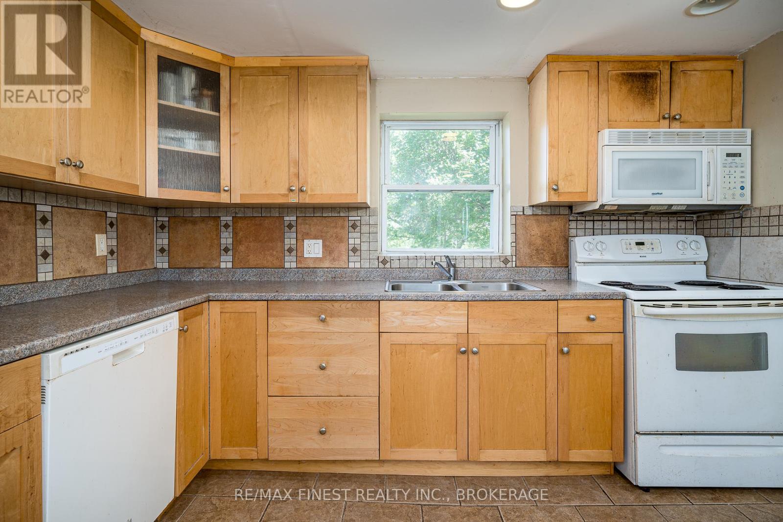 718 Callaghan Road, Tyendinaga, Ontario  K0K 2N0 - Photo 17 - X12383393
