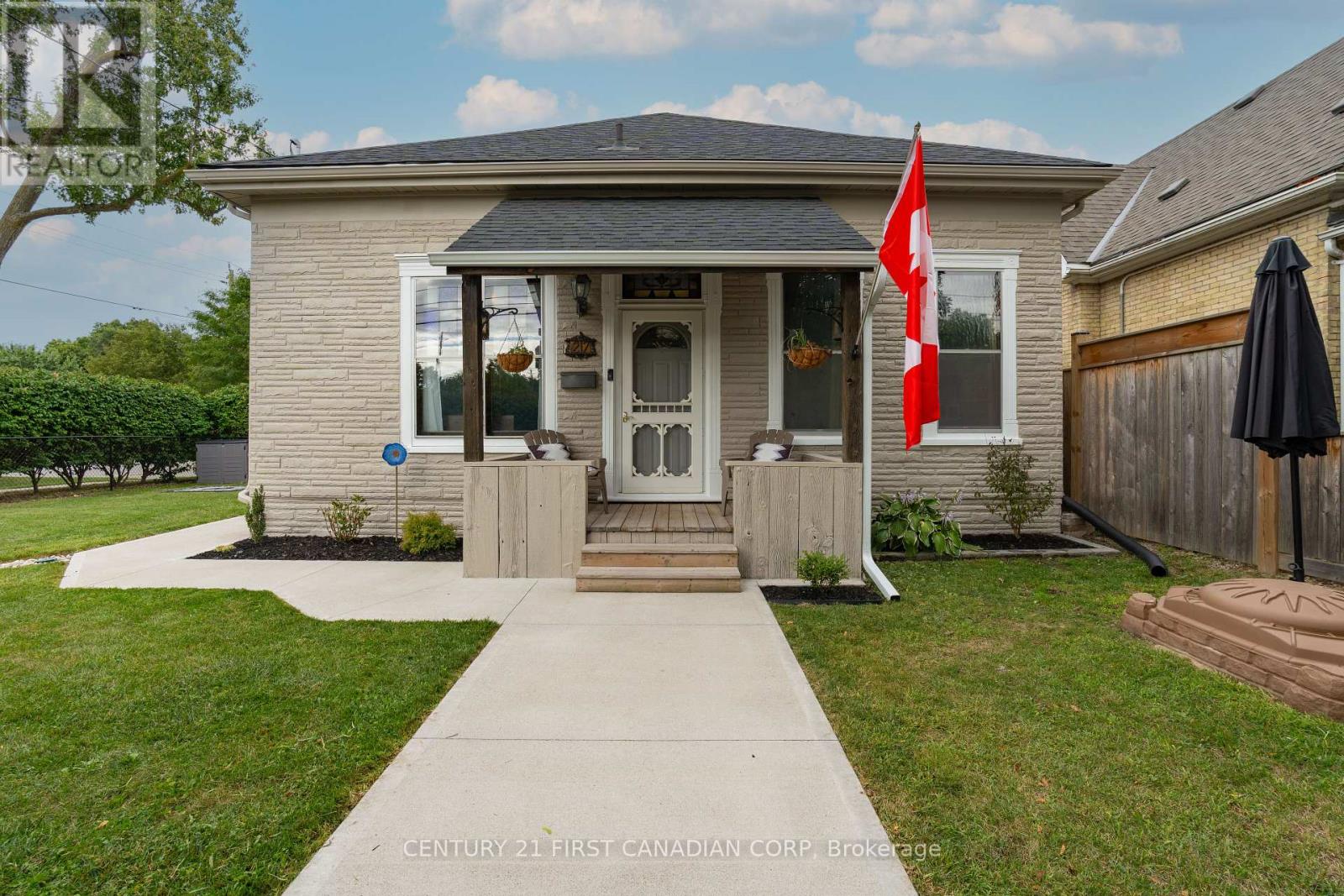 217 Waterloo Street, London East, Ontario  N6B 2N2 - Photo 1 - X12383264