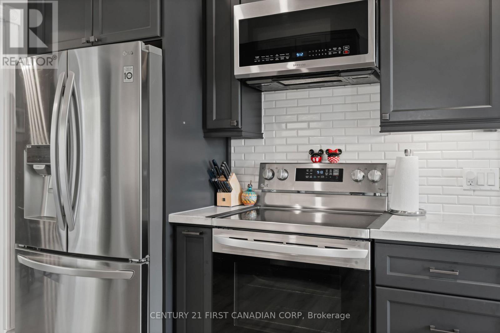 217 Waterloo Street, London East, Ontario  N6B 2N2 - Photo 22 - X12383264