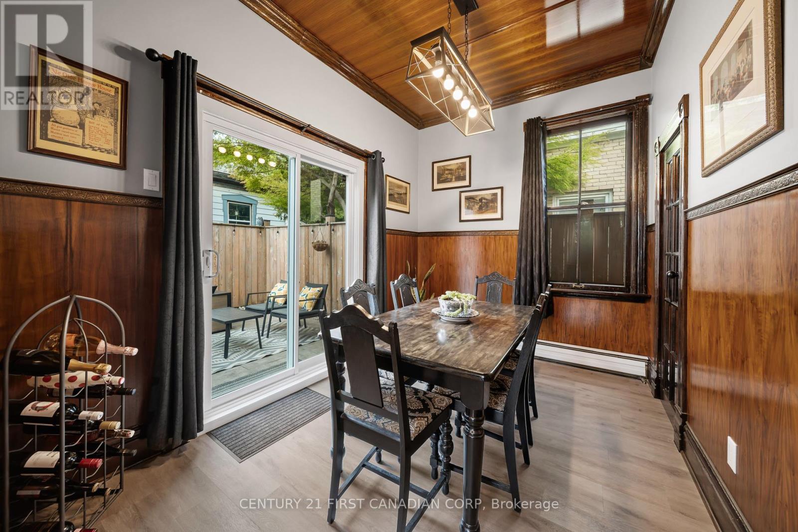 217 Waterloo Street, London East, Ontario  N6B 2N2 - Photo 6 - X12383264