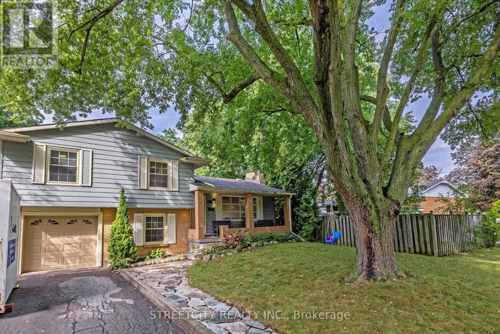 747 Westbury Crescent, London South (South O), Ontario  N6J 3C6 - Photo 2 - X12383286
