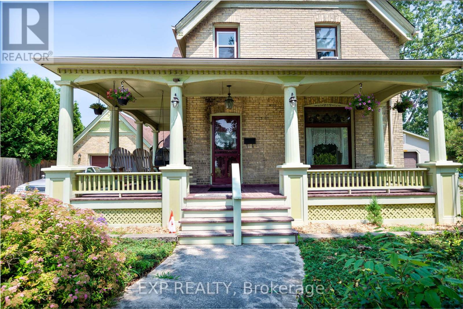 22684 Thames Road, Southwest Middlesex, Ontario  N0L 1A0 - Photo 1 - X12383314
