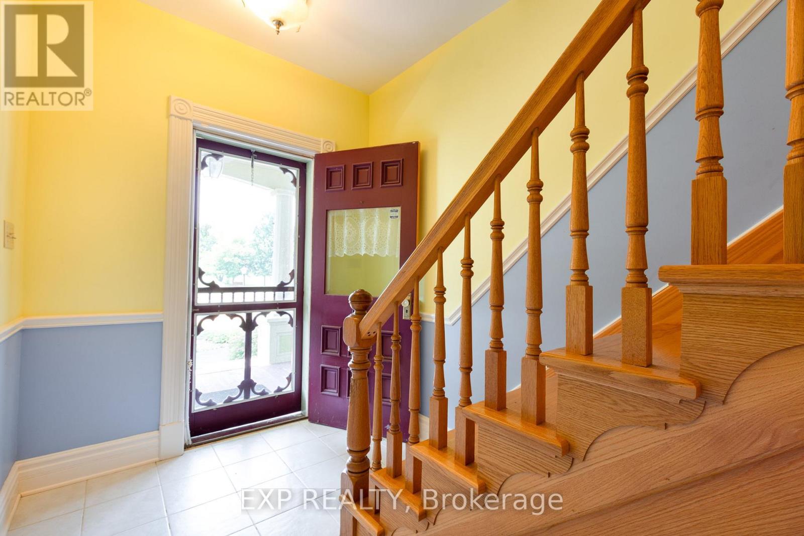 22684 Thames Road, Southwest Middlesex, Ontario  N0L 1A0 - Photo 11 - X12383314