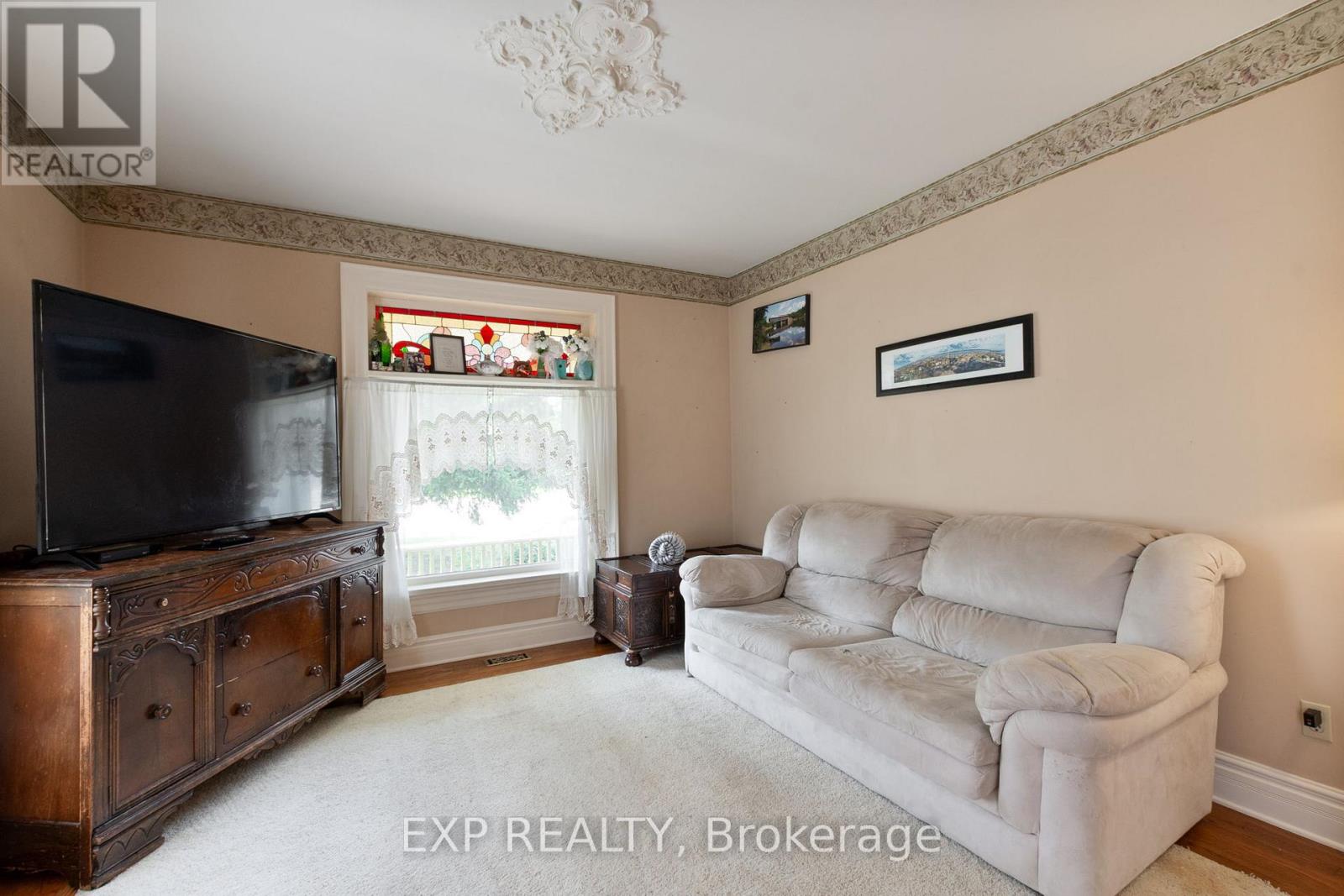 22684 Thames Road, Southwest Middlesex, Ontario  N0L 1A0 - Photo 12 - X12383314