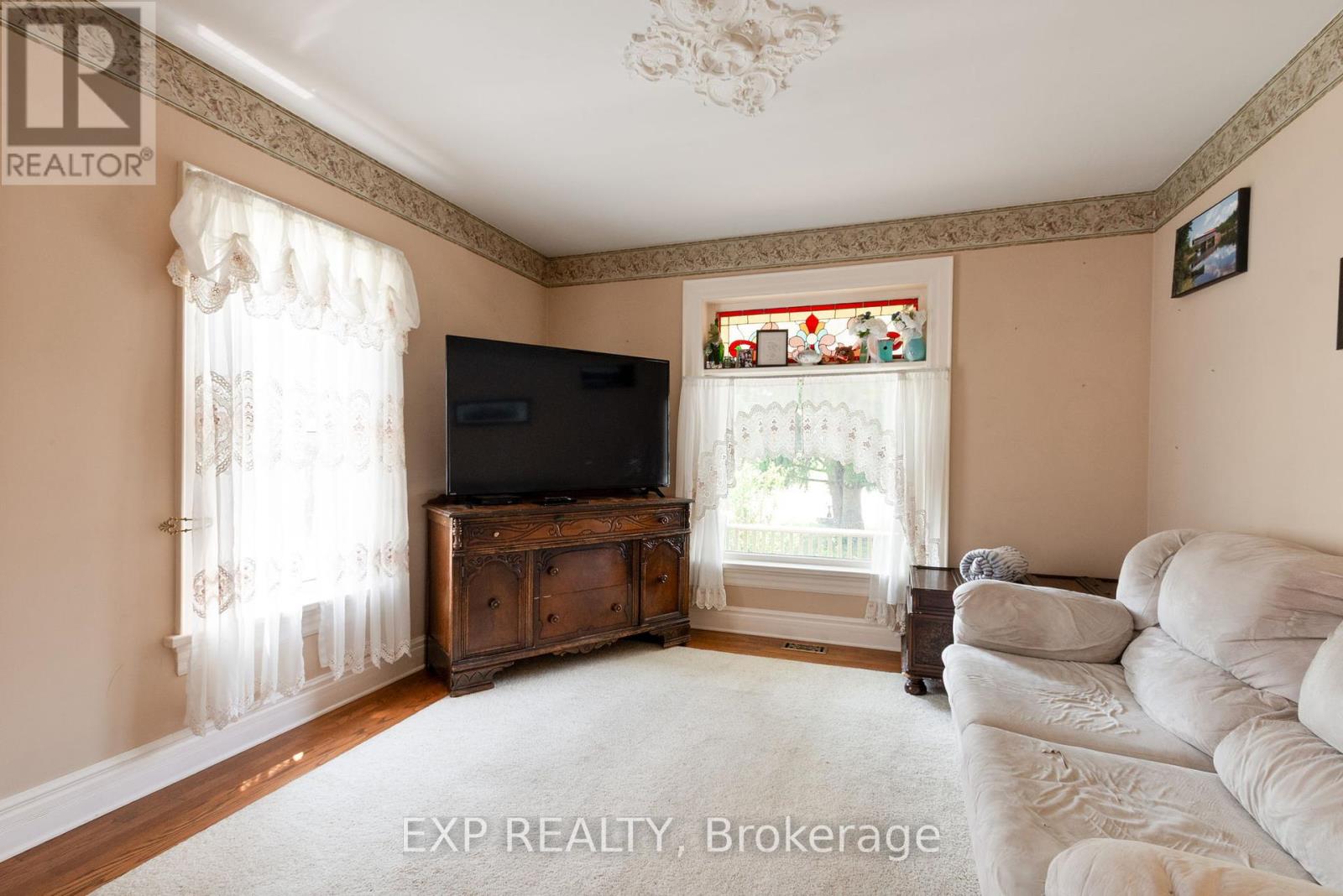 22684 Thames Road, Southwest Middlesex, Ontario  N0L 1A0 - Photo 13 - X12383314