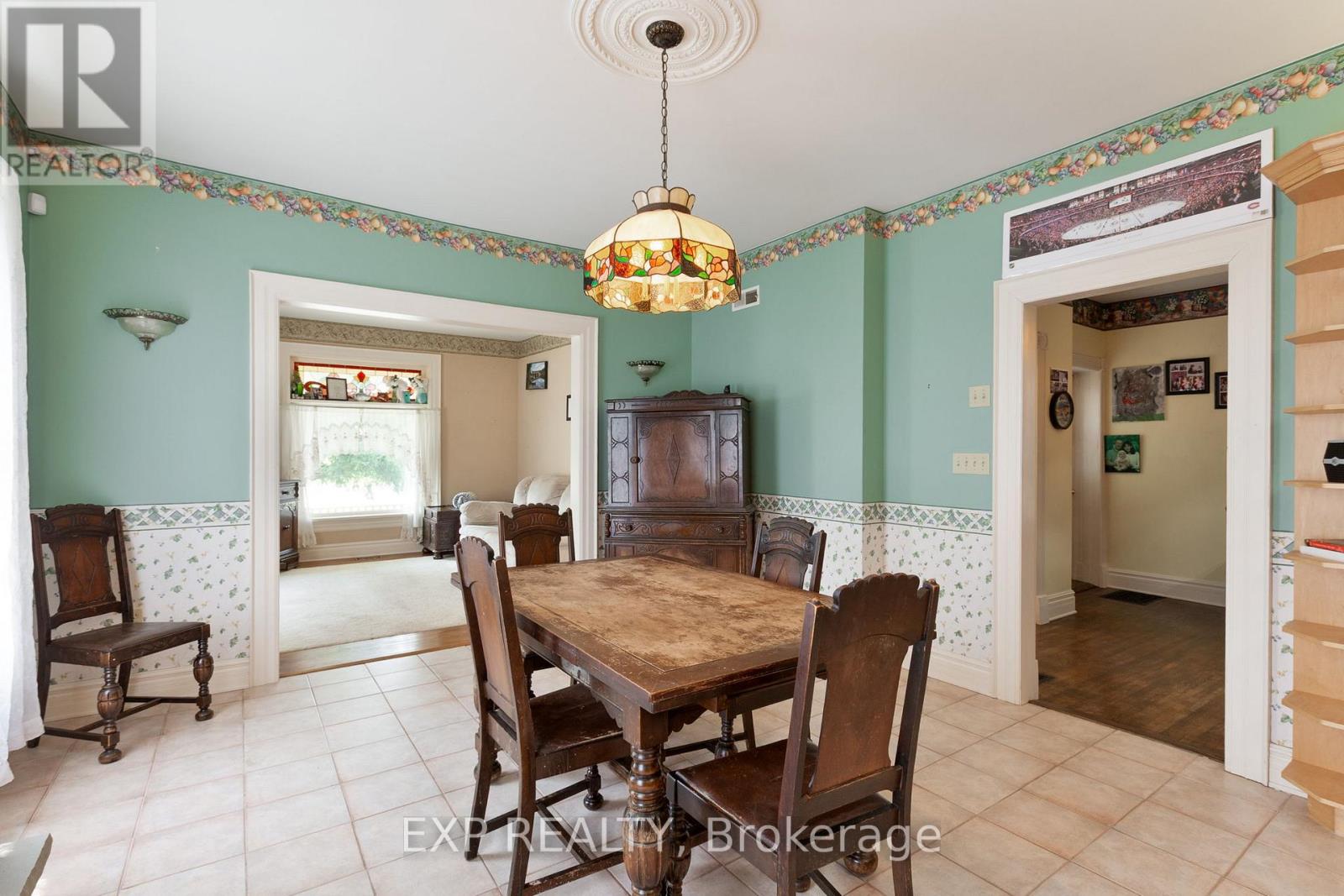 22684 Thames Road, Southwest Middlesex, Ontario  N0L 1A0 - Photo 16 - X12383314