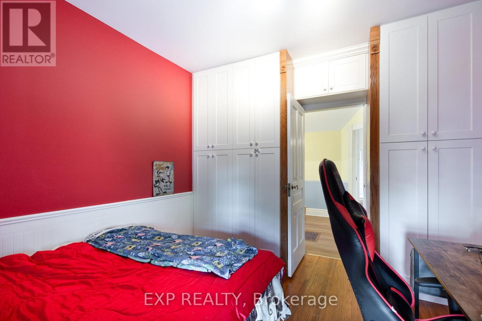 22684 Thames Road, Southwest Middlesex, Ontario  N0L 1A0 - Photo 29 - X12383314