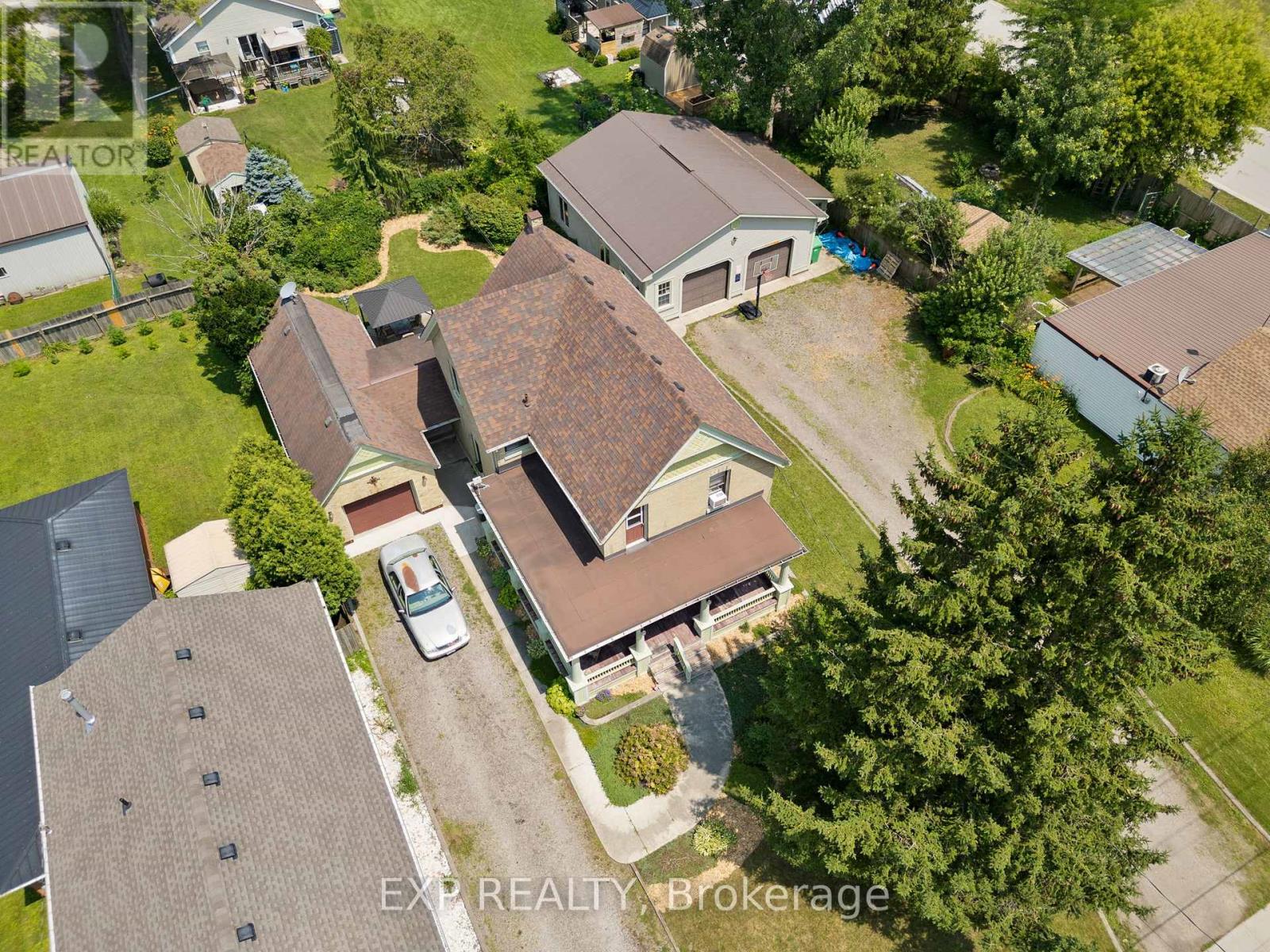 22684 Thames Road, Southwest Middlesex, Ontario  N0L 1A0 - Photo 3 - X12383314