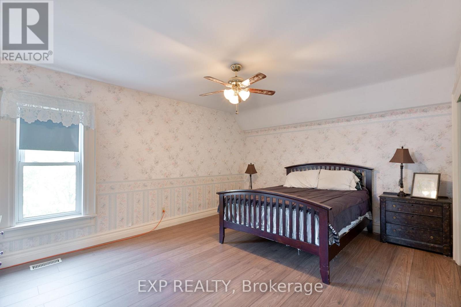 22684 Thames Road, Southwest Middlesex, Ontario  N0L 1A0 - Photo 32 - X12383314