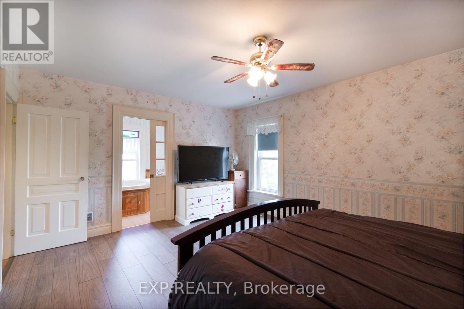 22684 Thames Road, Southwest Middlesex, Ontario  N0L 1A0 - Photo 34 - X12383314