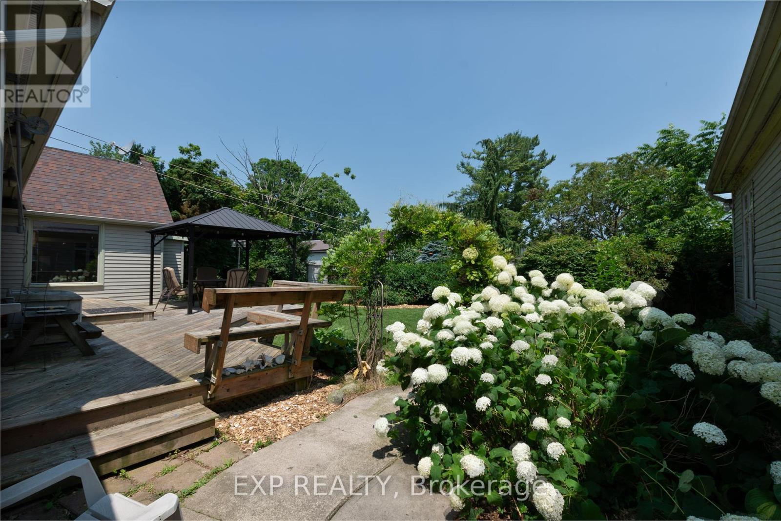 22684 Thames Road, Southwest Middlesex, Ontario  N0L 1A0 - Photo 39 - X12383314