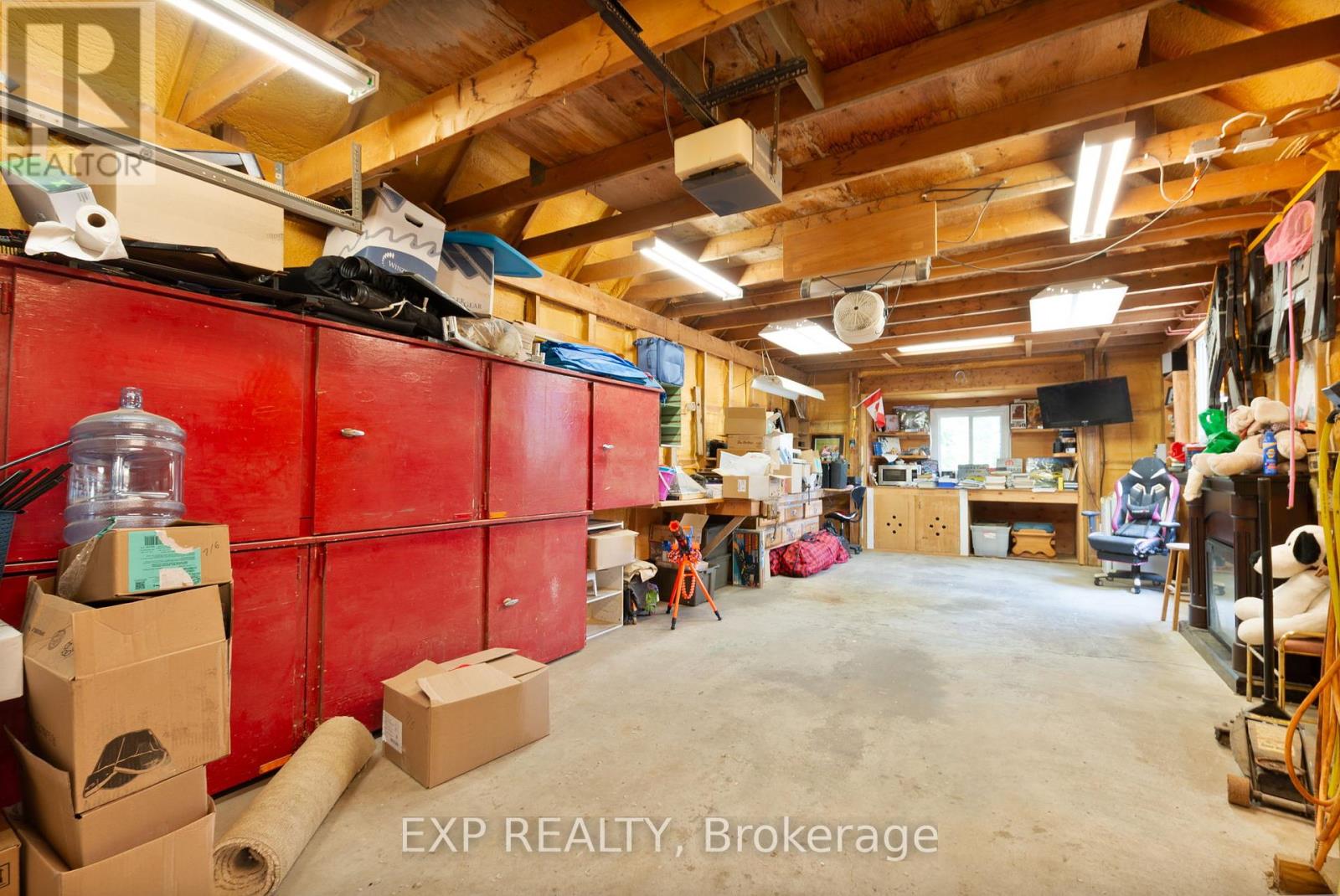 22684 Thames Road, Southwest Middlesex, Ontario  N0L 1A0 - Photo 47 - X12383314