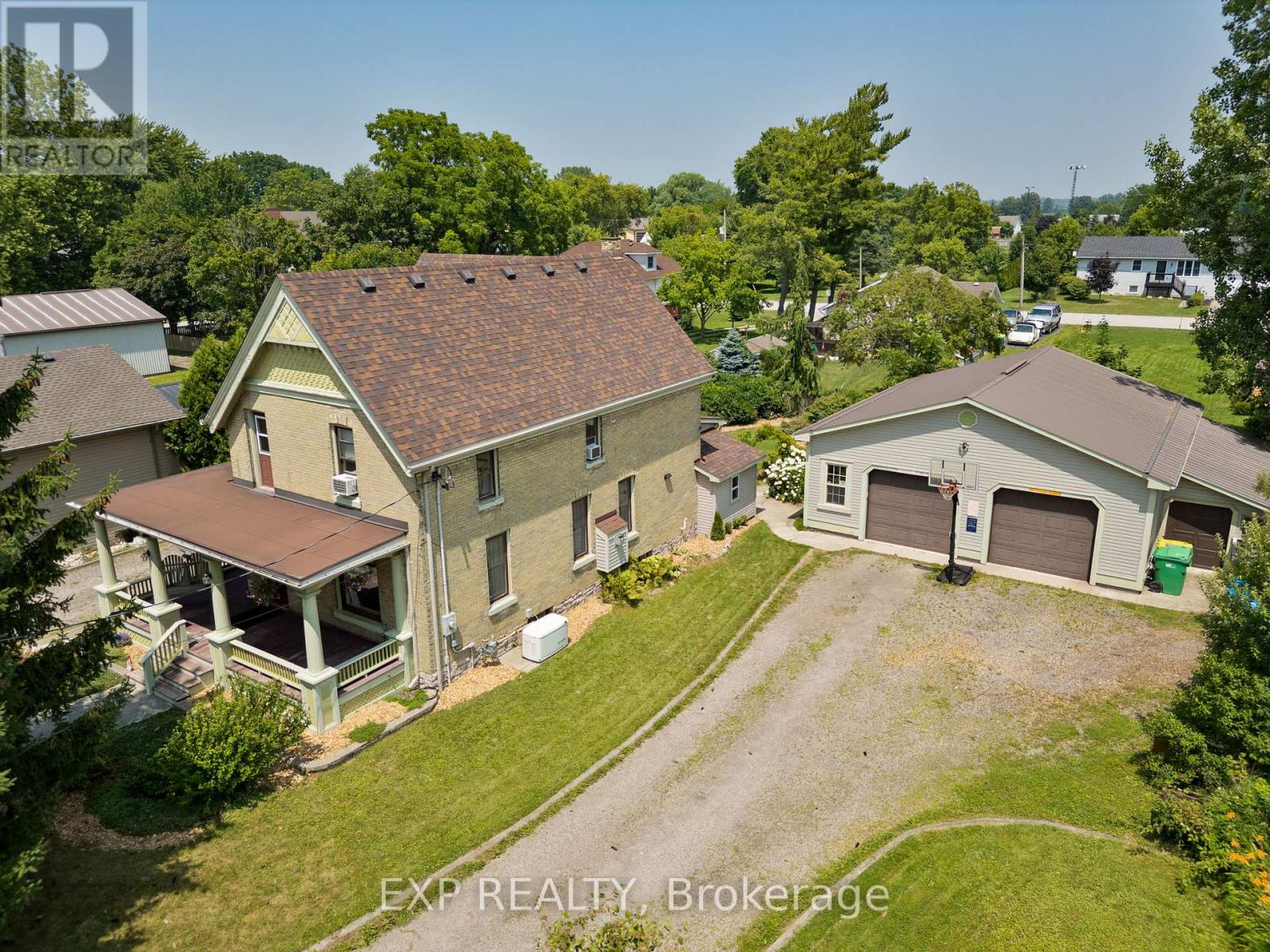 22684 Thames Road, Southwest Middlesex, Ontario  N0L 1A0 - Photo 5 - X12383314