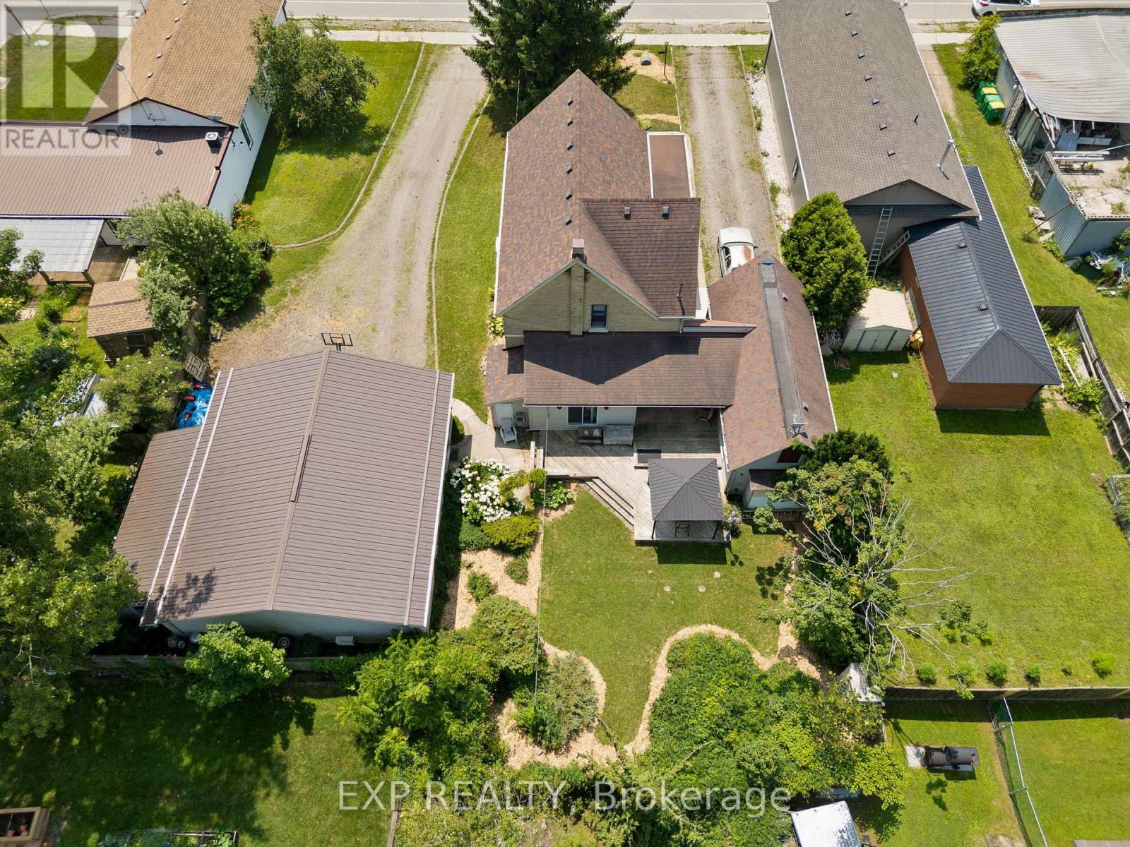 22684 Thames Road, Southwest Middlesex, Ontario  N0L 1A0 - Photo 7 - X12383314