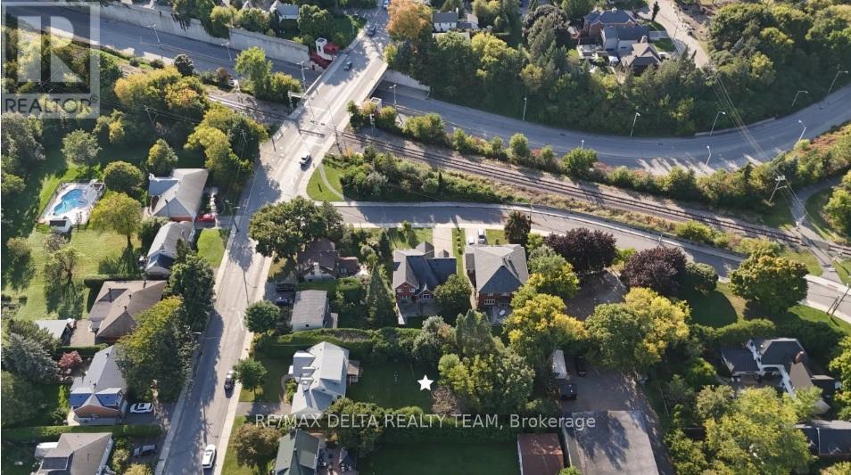 149 Pleasant Park Road, Ottawa, Ontario  K1H 5M4 - Photo 3 - X12383284