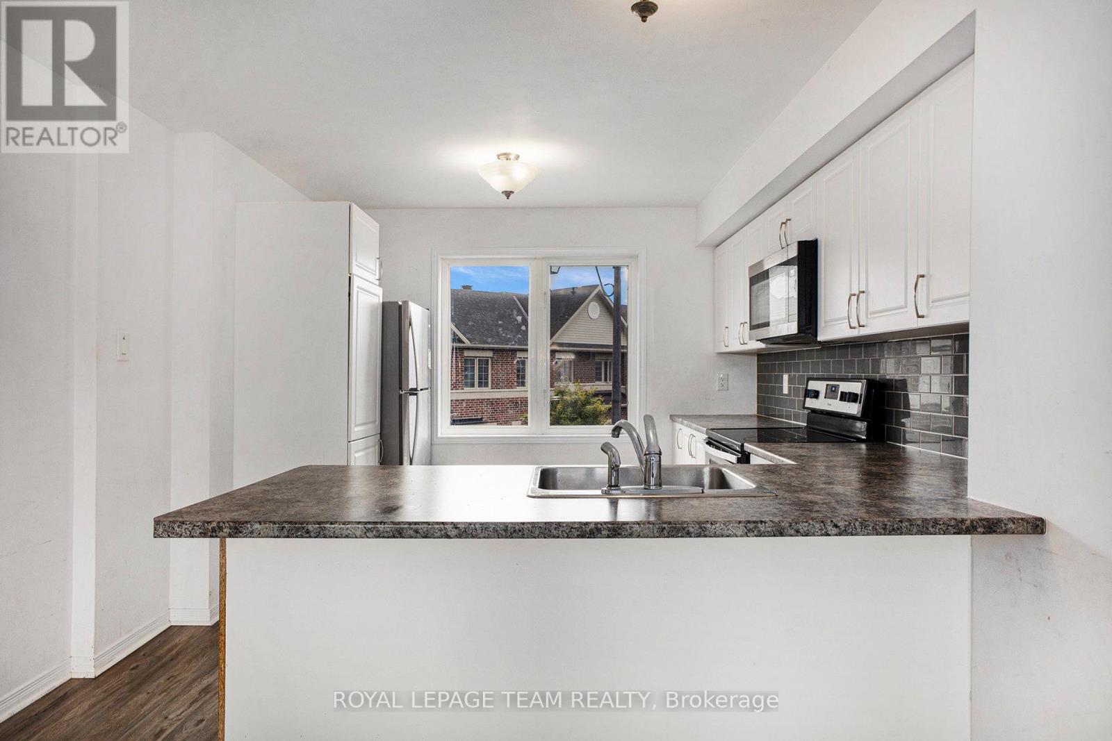 175 Camden Private, Ottawa, Ontario  K2J 6J1 - Photo 11 - X12383323