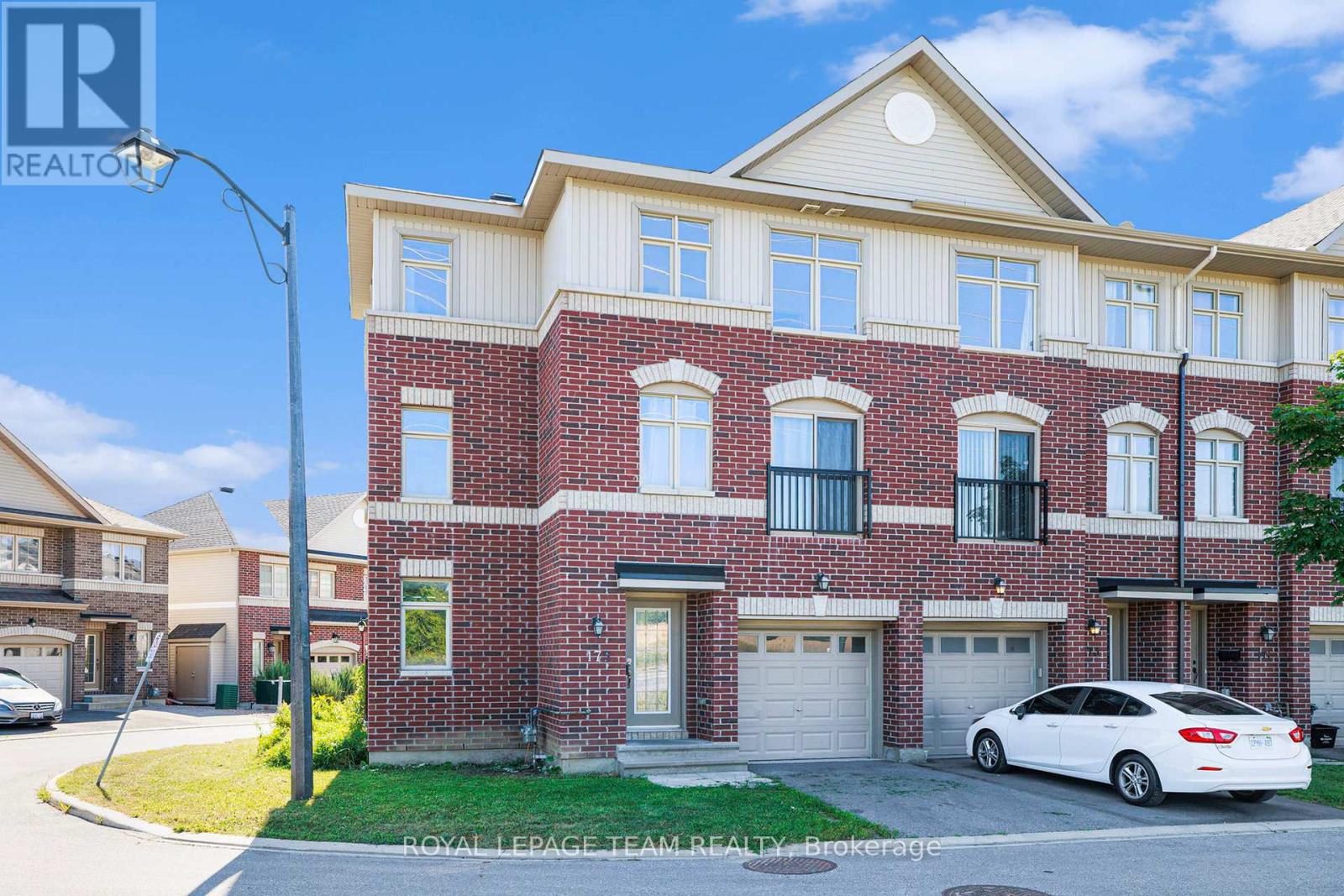 175 Camden Private, Ottawa, Ontario  K2J 6J1 - Photo 3 - X12383323
