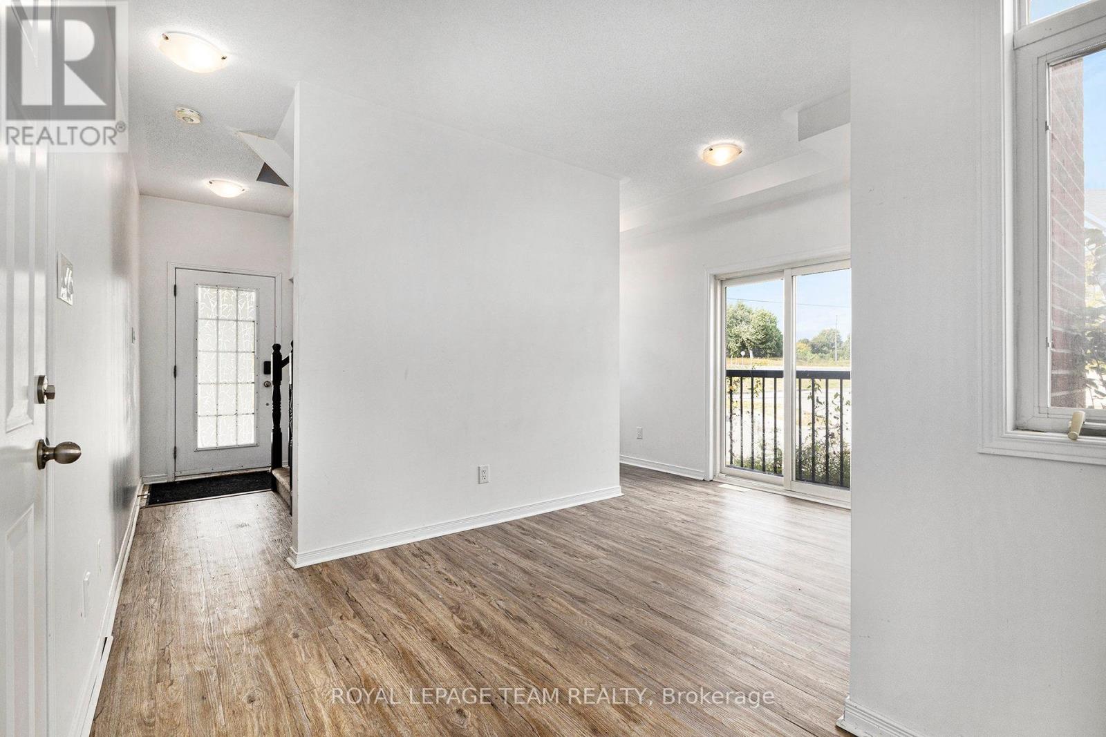 175 Camden Private, Ottawa, Ontario  K2J 6J1 - Photo 4 - X12383323