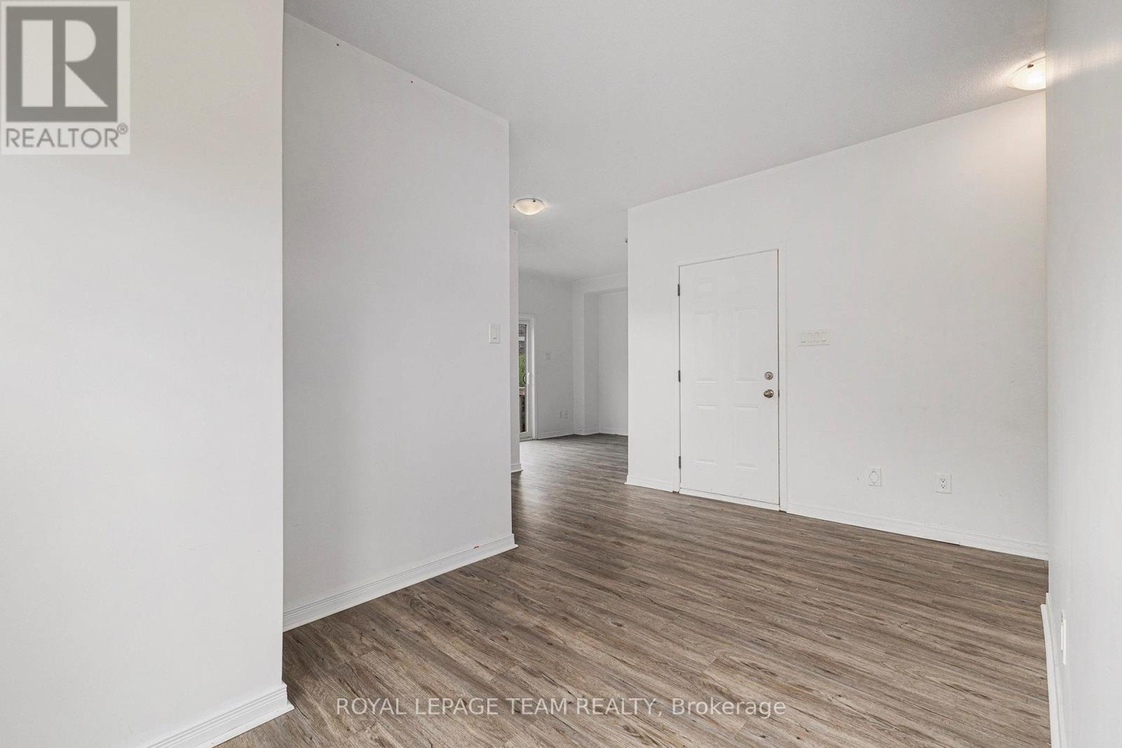 175 Camden Private, Ottawa, Ontario  K2J 6J1 - Photo 6 - X12383323