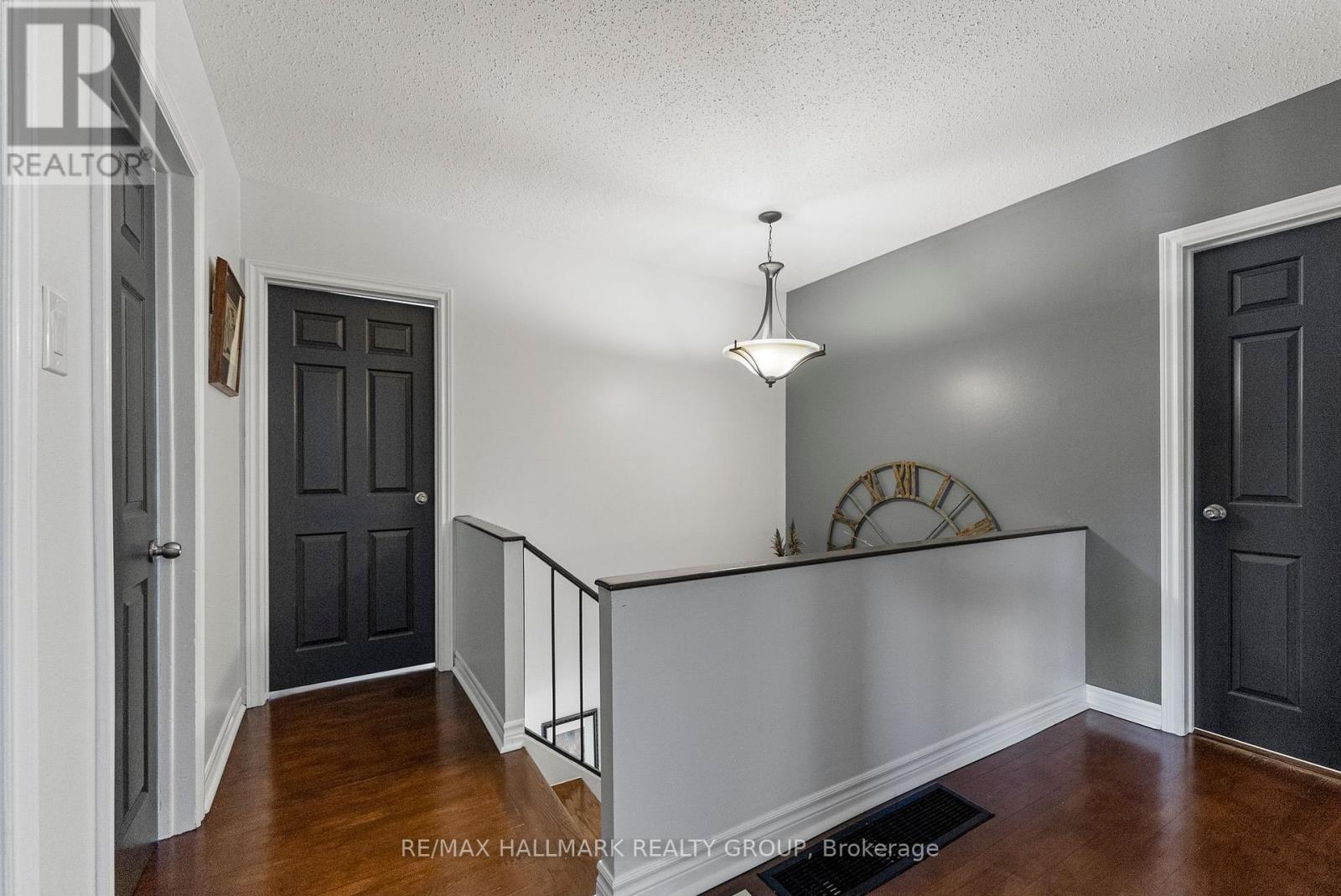 87 Leacock Drive, Ottawa, Ontario  K2K 1S5 - Photo 28 - X12383442