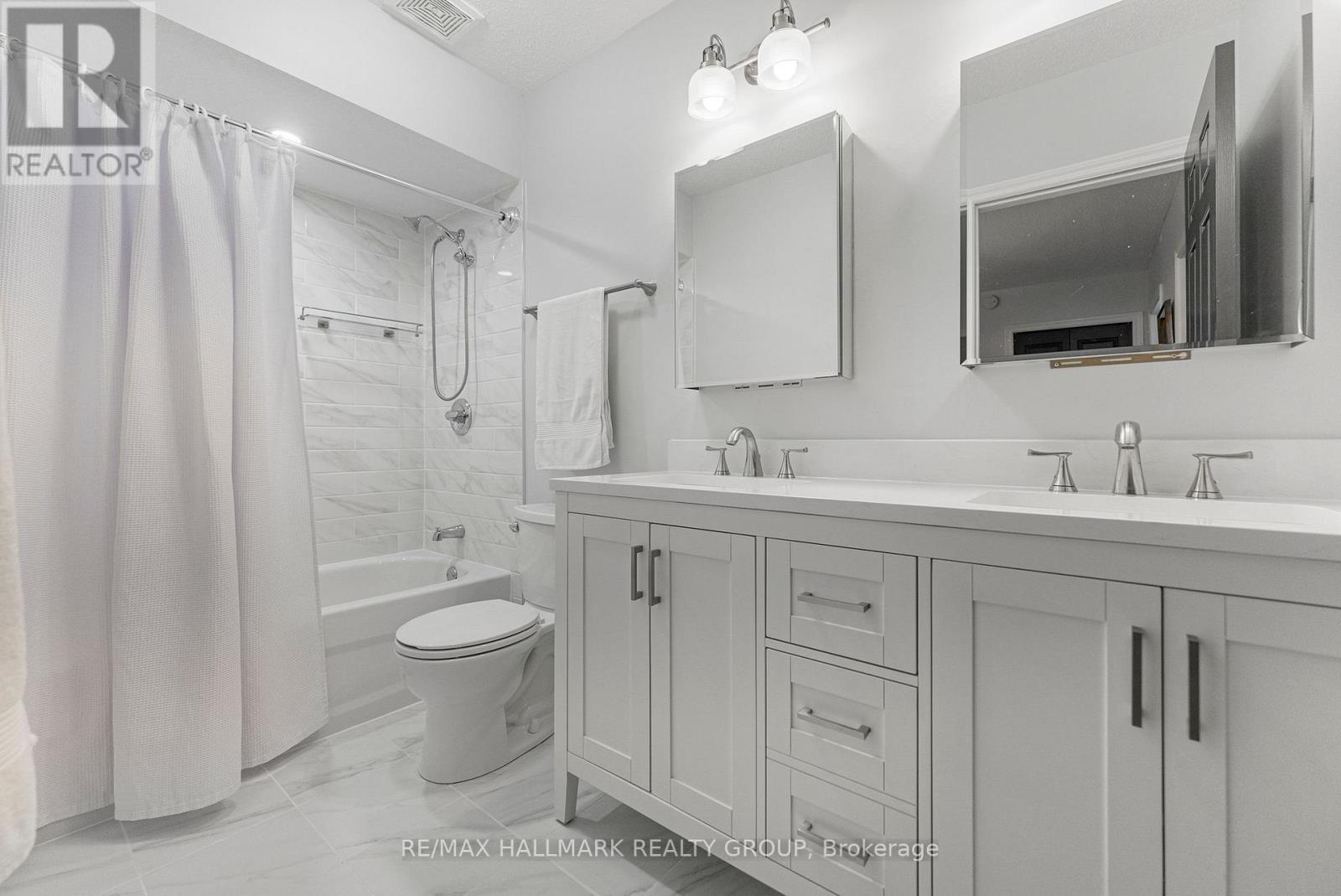 87 Leacock Drive, Ottawa, Ontario  K2K 1S5 - Photo 34 - X12383442