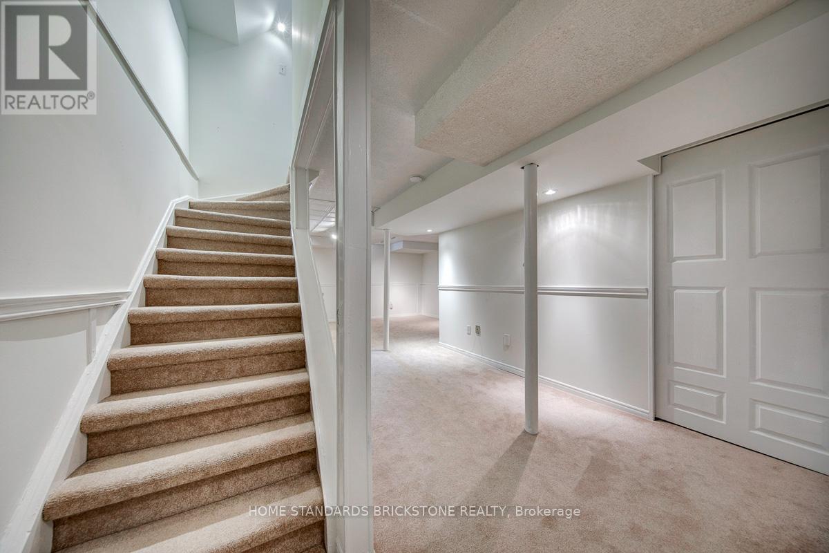 1103 Springbrook Crescent, Oakville (Ga Glen Abbey), Ontario  L6M 2C9 - Photo 29 - W12383188