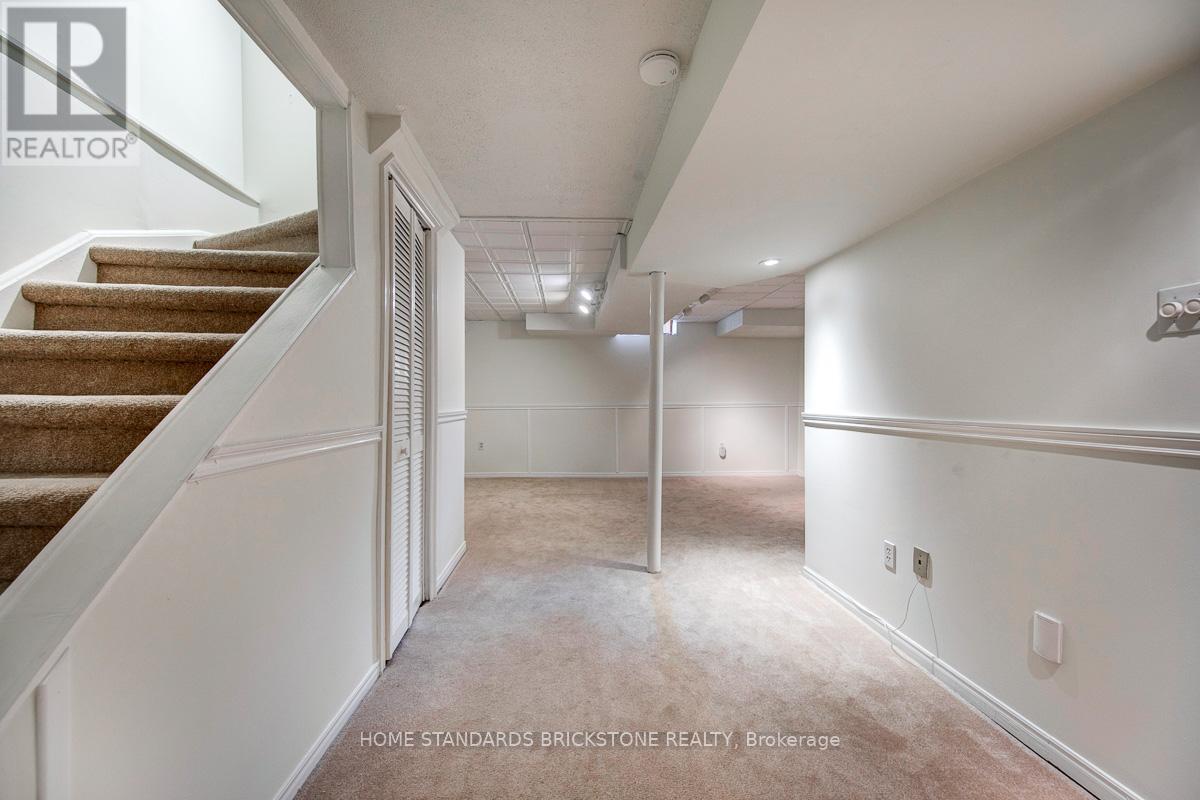 1103 Springbrook Crescent, Oakville (Ga Glen Abbey), Ontario  L6M 2C9 - Photo 30 - W12383188
