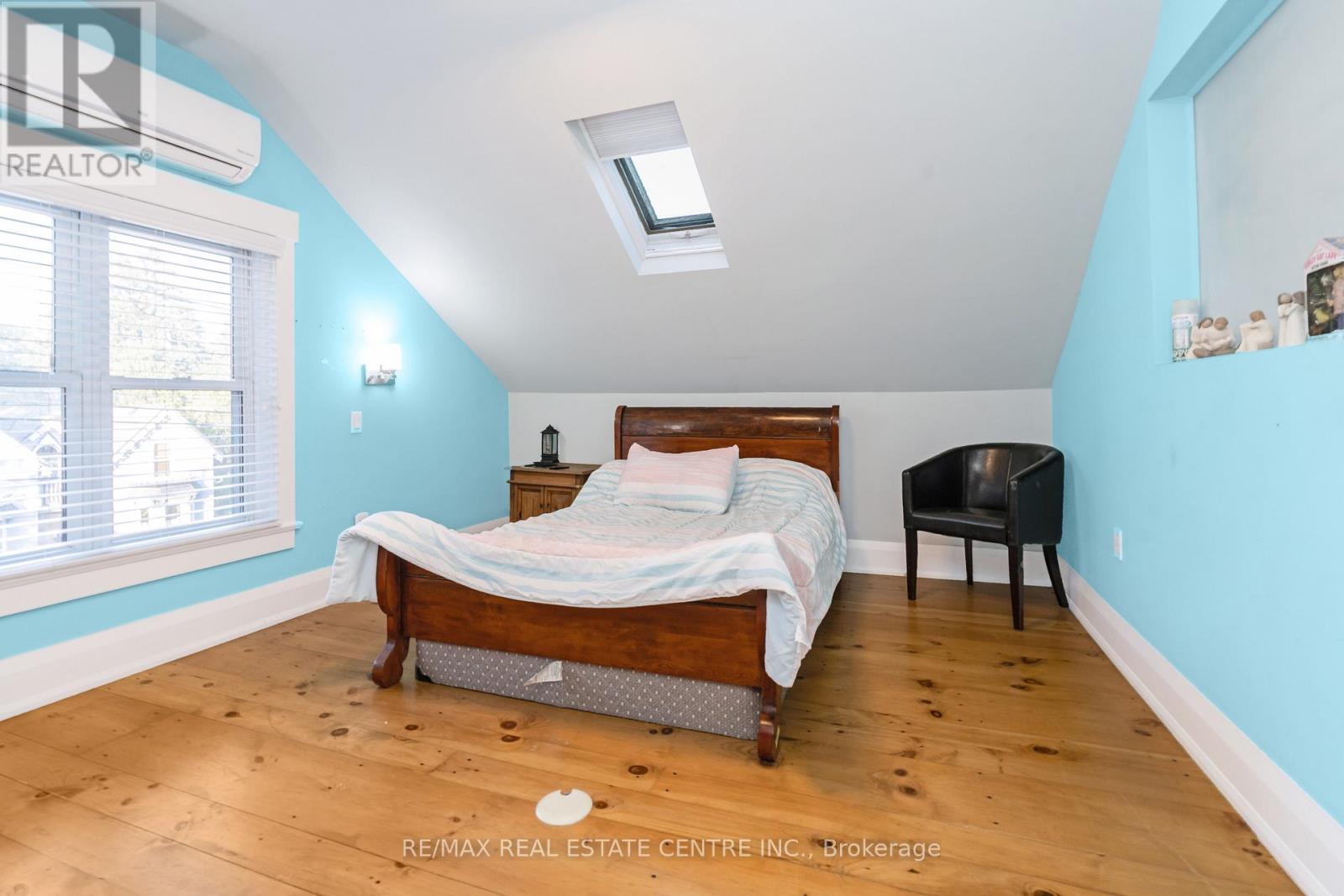 90 Main Street, Milton (Campbellville), Ontario  L0P 1B0 - Photo 20 - W12383228