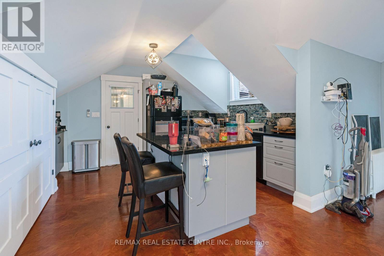 90 Main Street, Milton (Campbellville), Ontario  L0P 1B0 - Photo 22 - W12383228