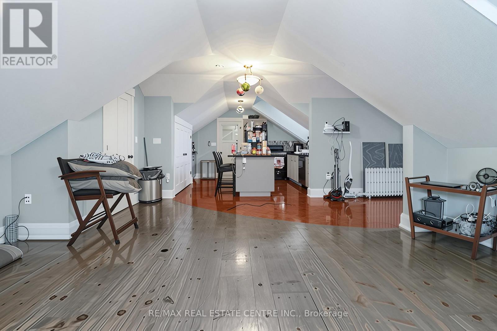 90 Main Street, Milton (Campbellville), Ontario  L0P 1B0 - Photo 24 - W12383228