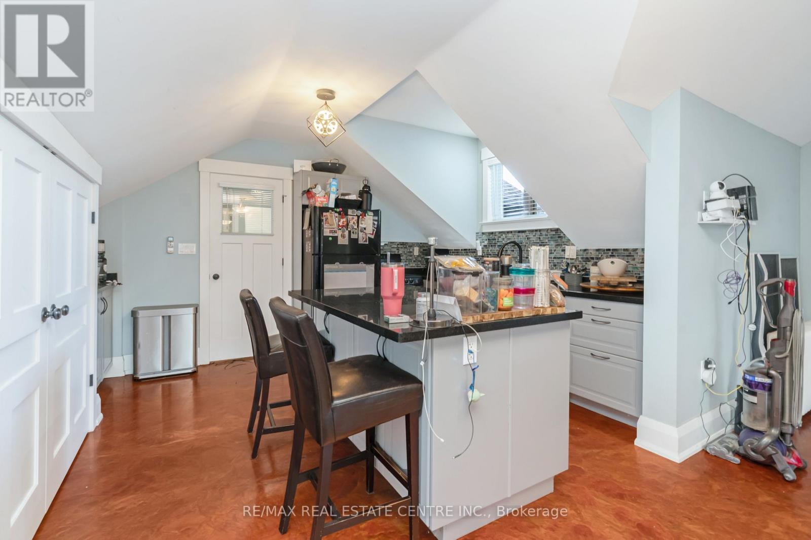 90 Main Street, Milton (Campbellville), Ontario  L0P 1B0 - Photo 25 - W12383228