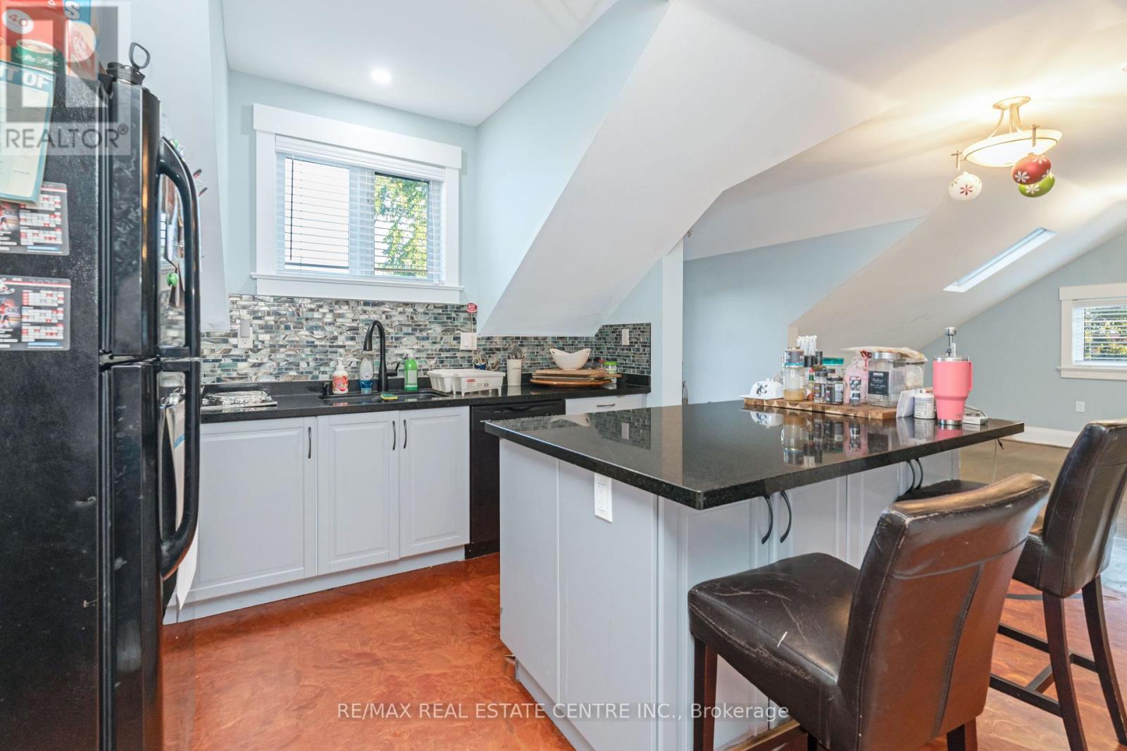 90 Main Street, Milton (Campbellville), Ontario  L0P 1B0 - Photo 27 - W12383228