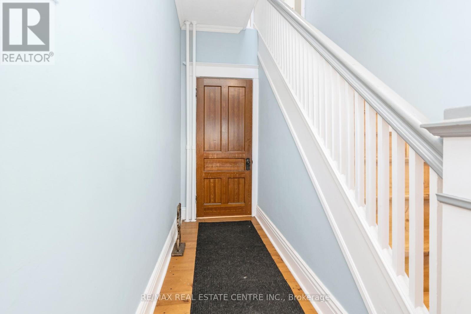 90 Main Street, Milton (Campbellville), Ontario  L0P 1B0 - Photo 5 - W12383228