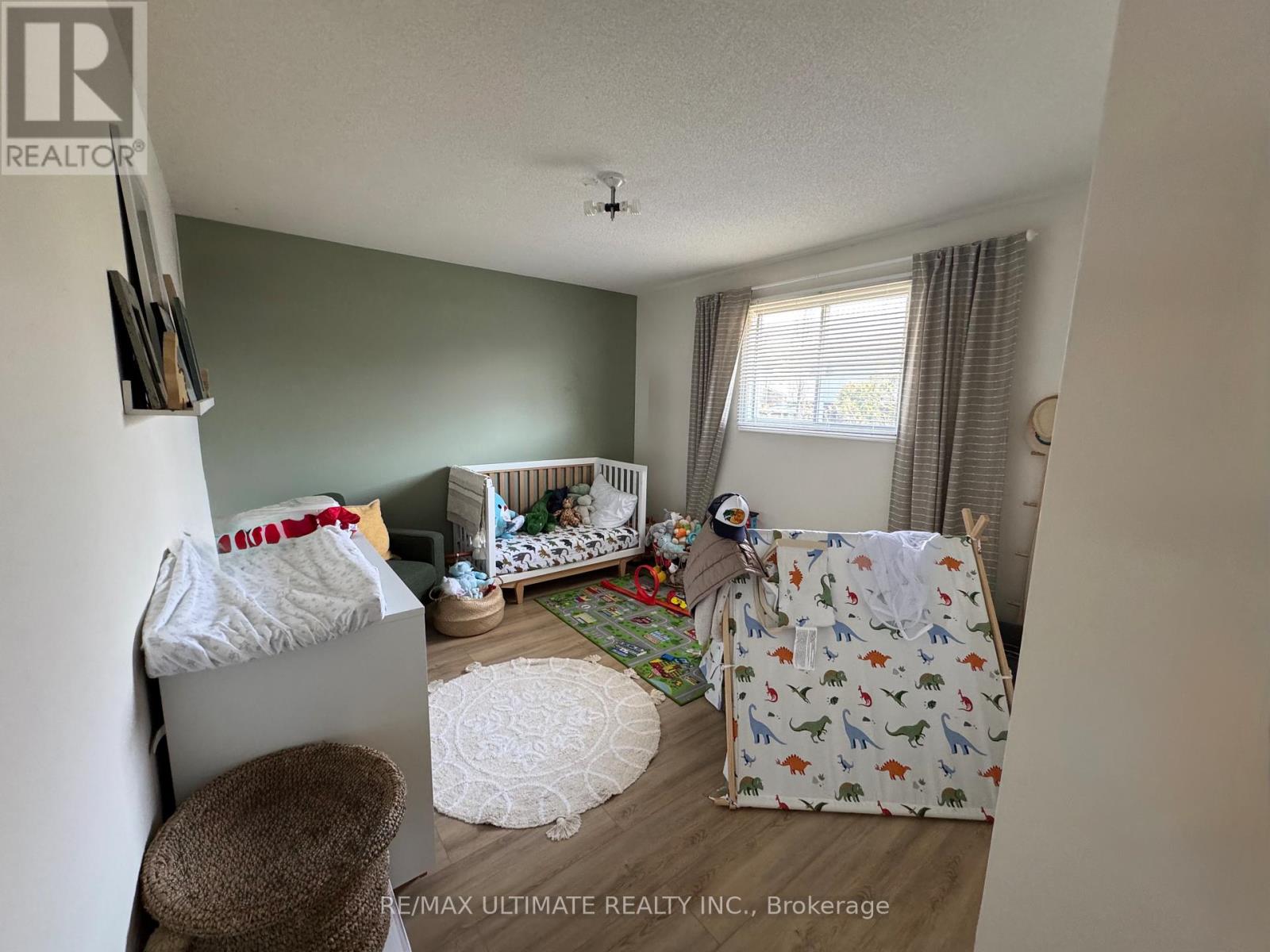 12 Stoney Brook Crescent, St. Catharines (Grapeview), Ontario  L2S 3J3 - Photo 10 - X12383232