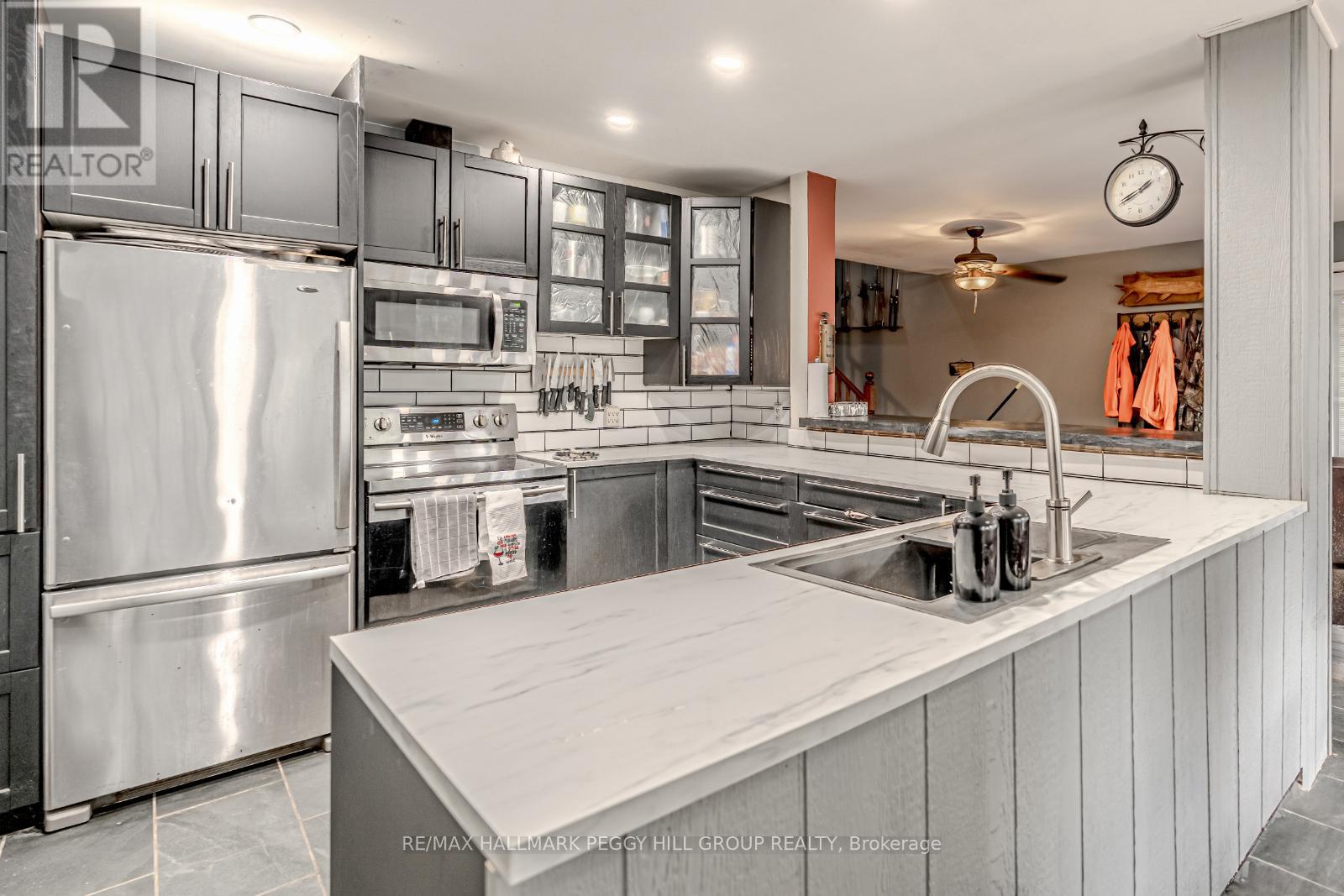 4 Clover Court, Kawartha Lakes, Ontario  K0M 2A0 - Photo 5 - X12383260