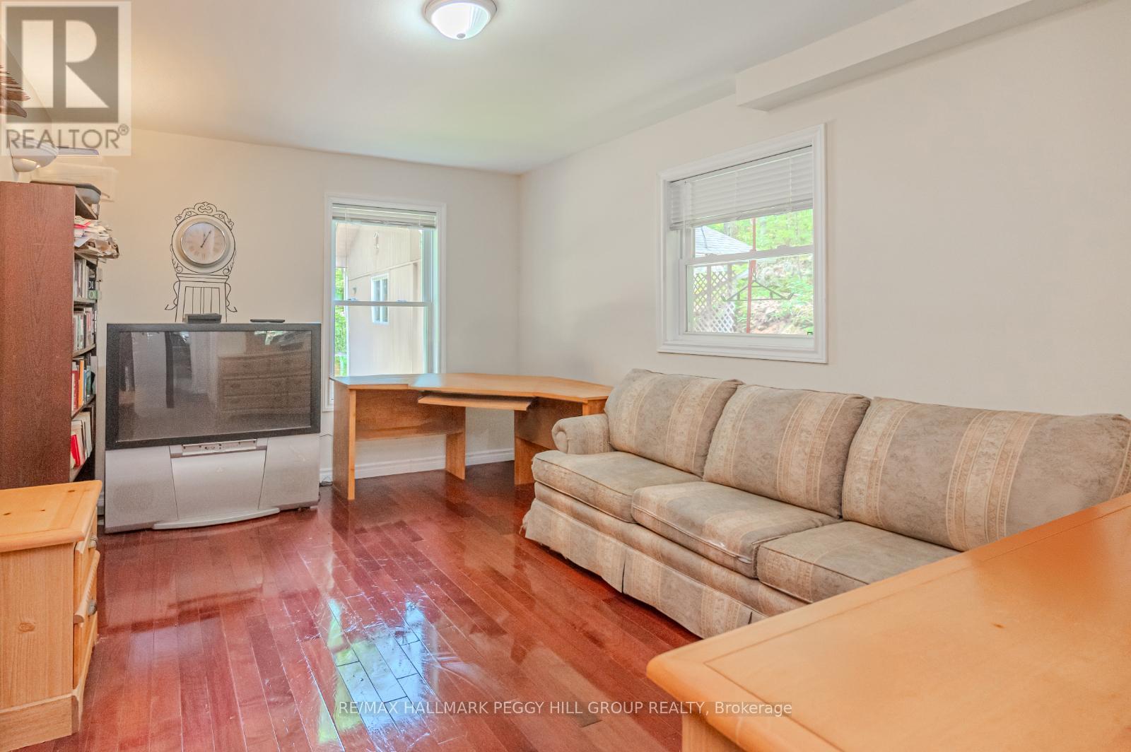 4 Clover Court, Kawartha Lakes, Ontario  K0M 2A0 - Photo 8 - X12383260