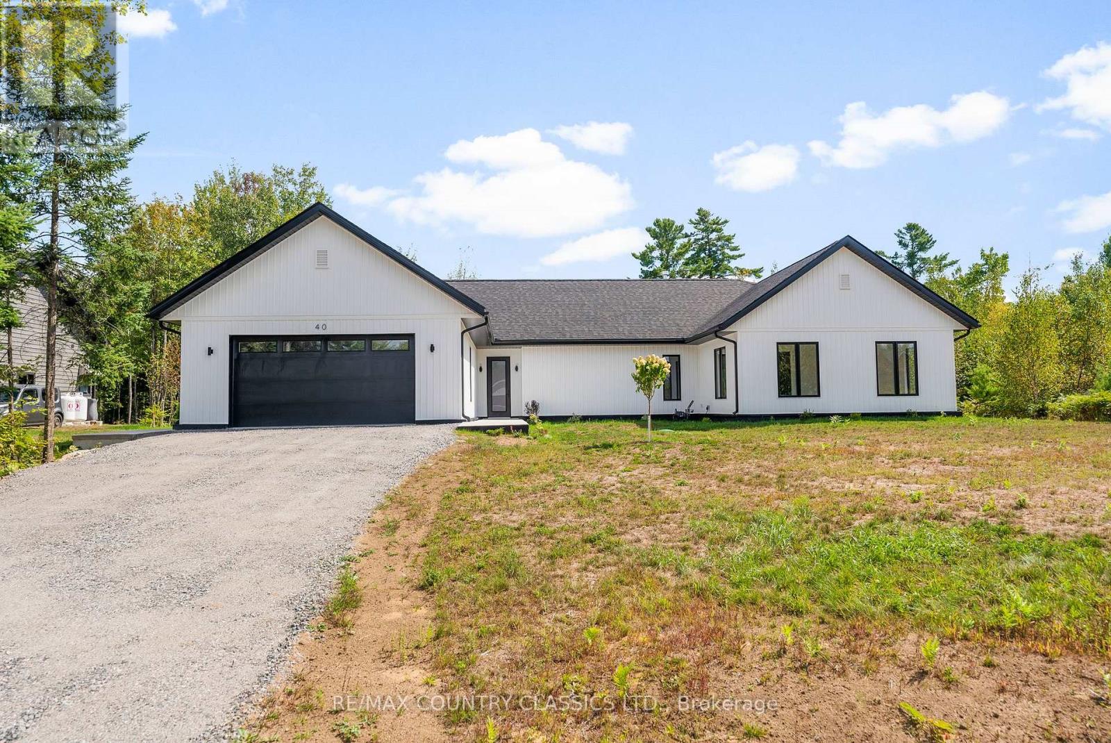 40 Bancroft Ridge Drive, Bancroft, Ontario  K0L 1C0 - Photo 1 - X12383353
