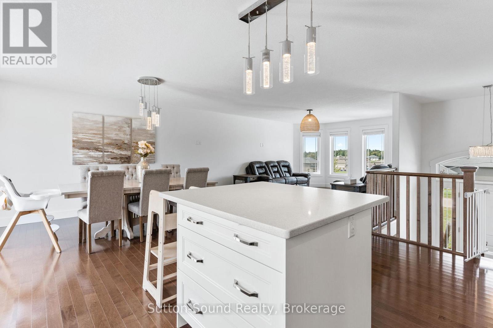 111 Donway Drive, Chatsworth, Ontario  N0H 1G0 - Photo 11 - X12379829