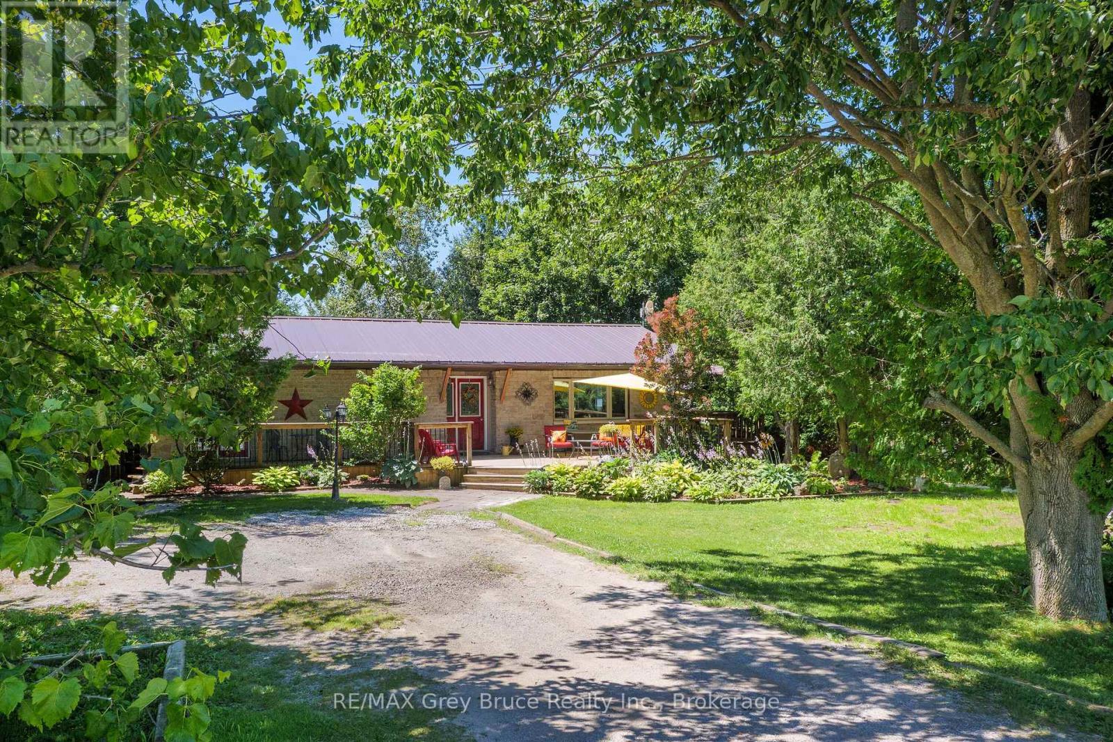 106 ELDER LANE, Chatsworth, Ontario