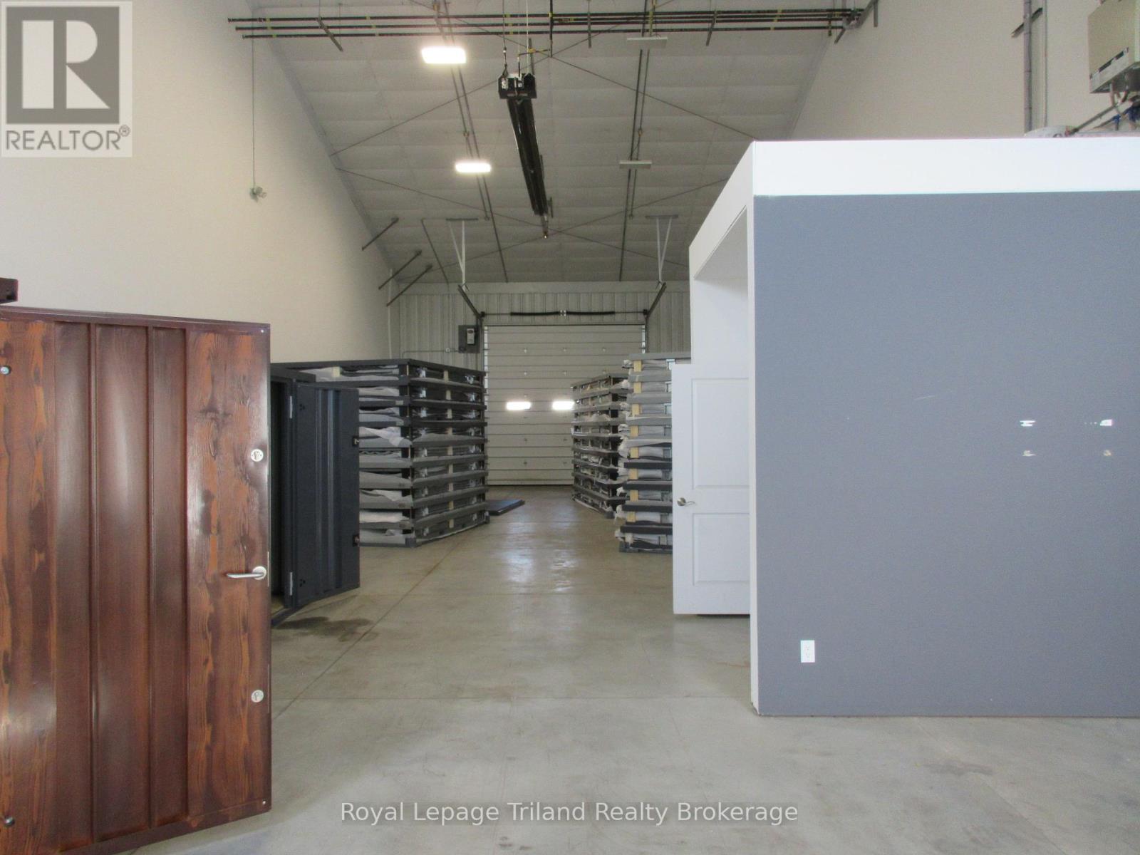 Property at 4 - 1099 COMMERCE WAY image 2