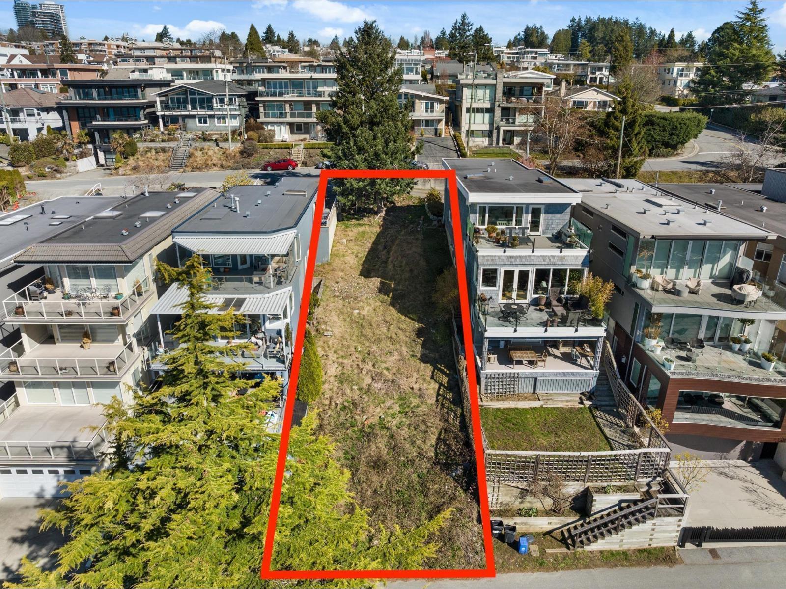 15276 COLUMBIA AVENUE, White Rock, British Columbia