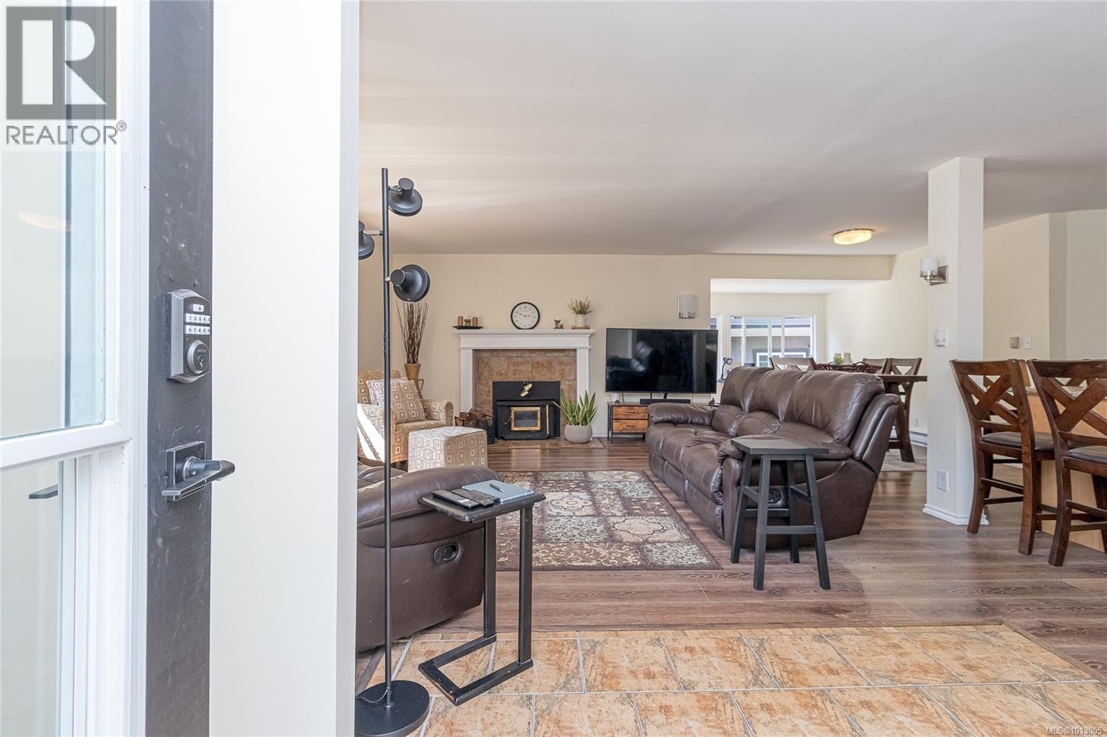 Property at 2411 Renfrew Rd image 1