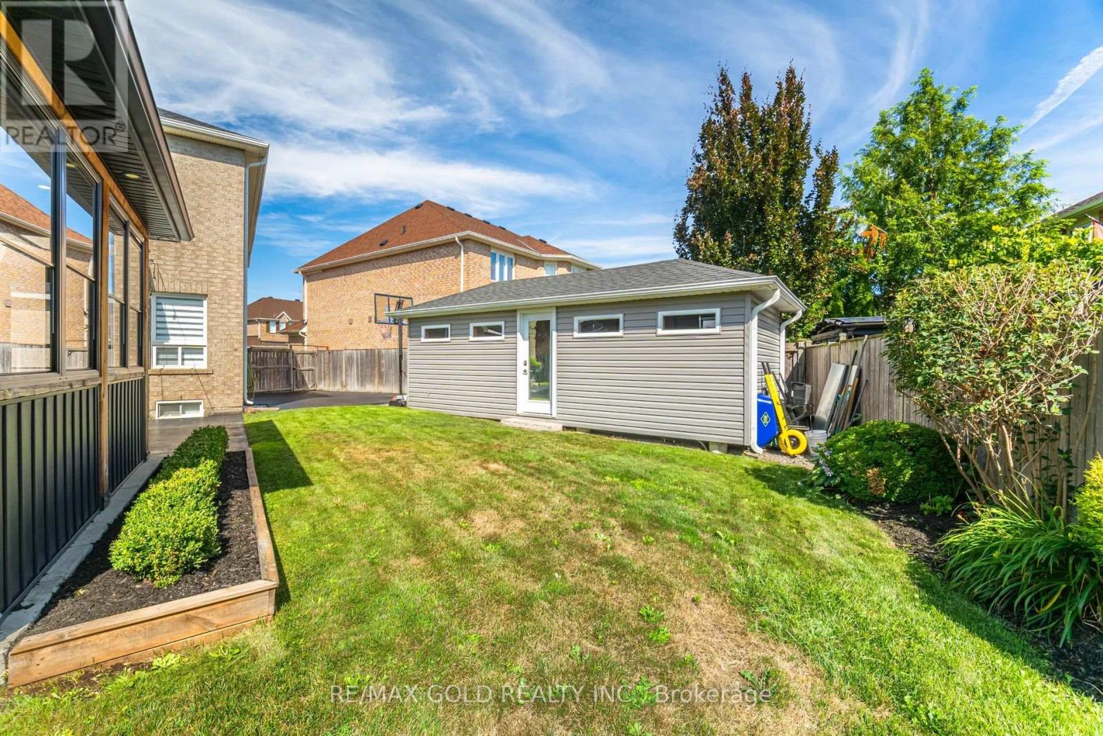 10 Cloverlawn Street, Brampton, Ontario  L7A 3X5 - Photo 45 - W12357306