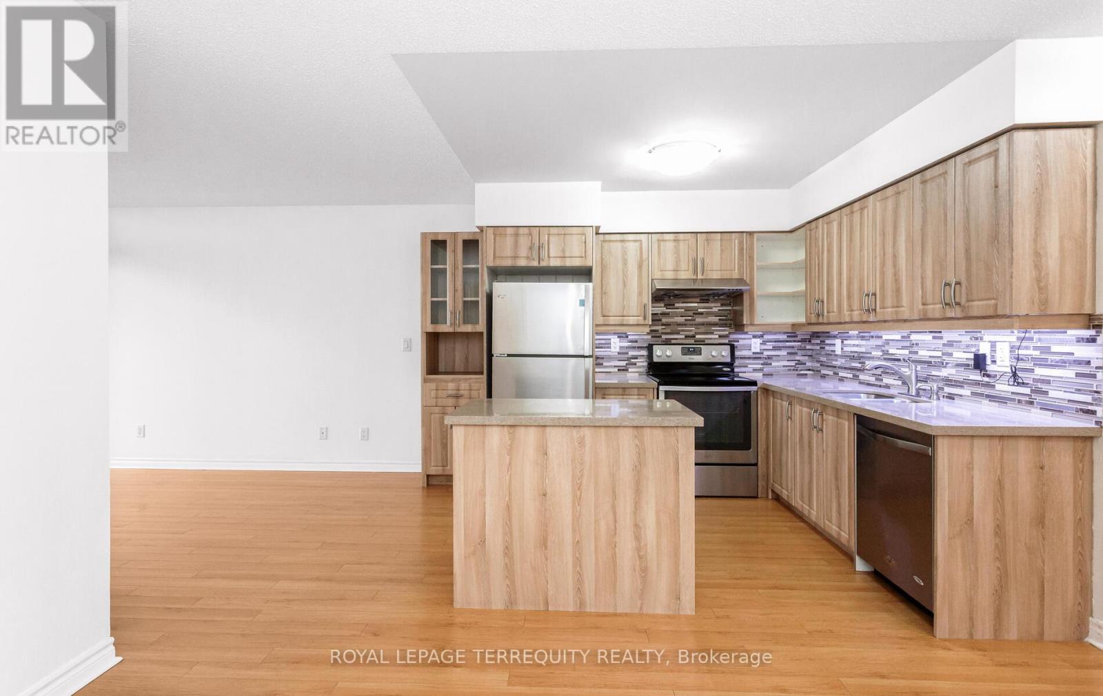 2828 - 3888 Duke Of York Boulevard, Mississauga, Ontario  L5B 4P5 - Photo 14 - W12373985