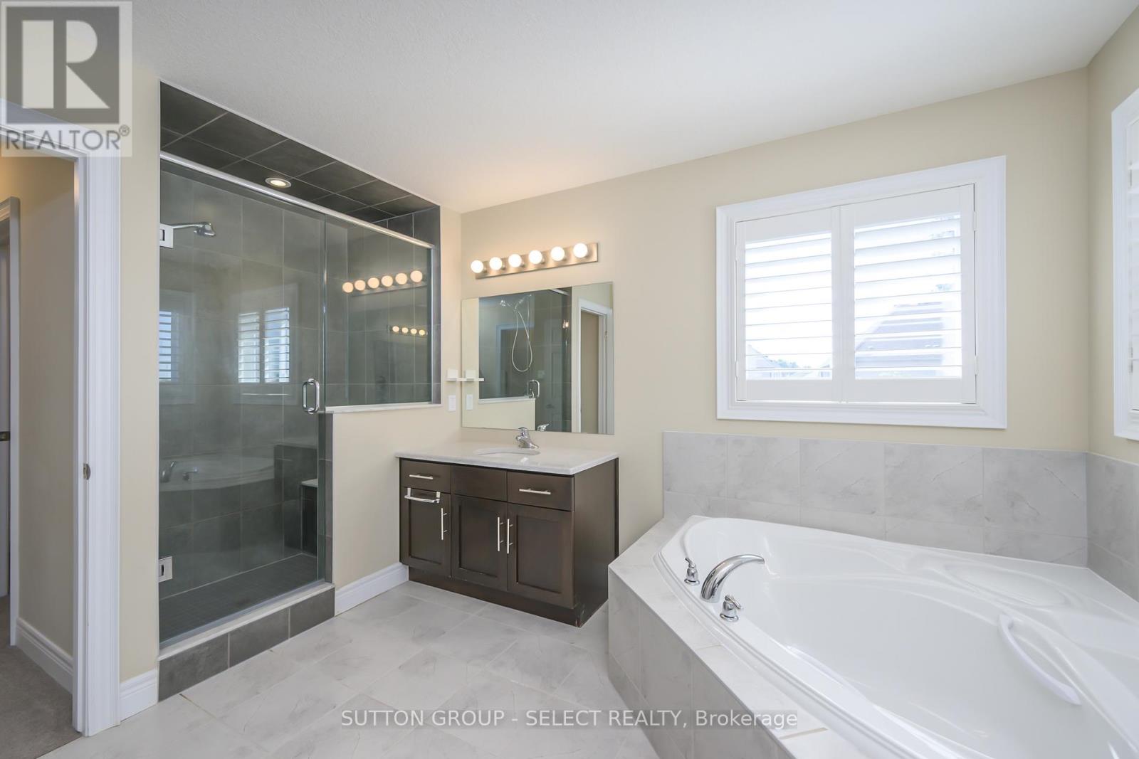 88 Bradwell Chase, London North, Ontario  N6G 0P3 - Photo 24 - X12383538