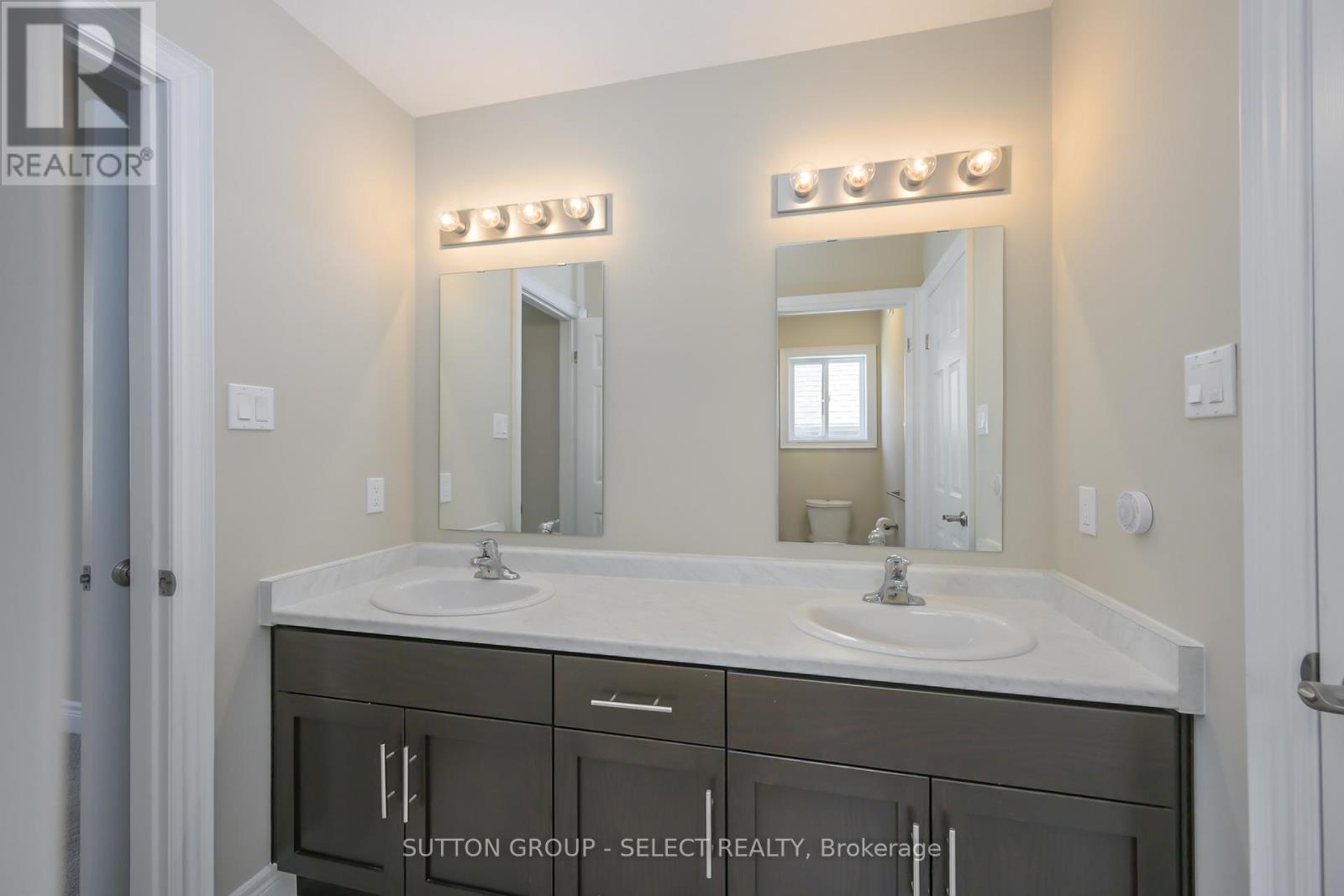 88 Bradwell Chase, London North, Ontario  N6G 0P3 - Photo 29 - X12383538