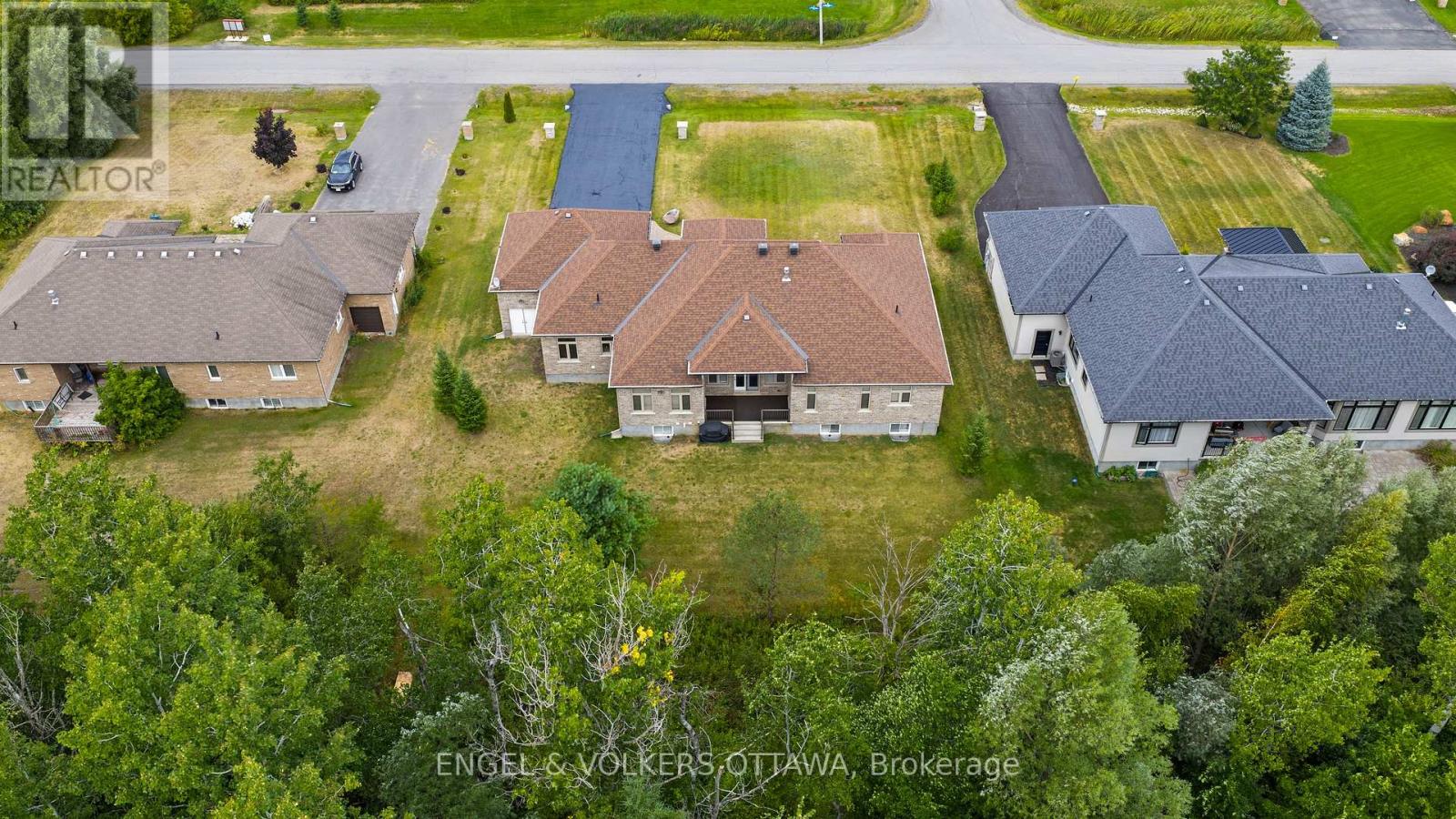 7510 Village Centre Place, Ottawa, Ontario  K4P 0C8 - Photo 46 - X12383483
