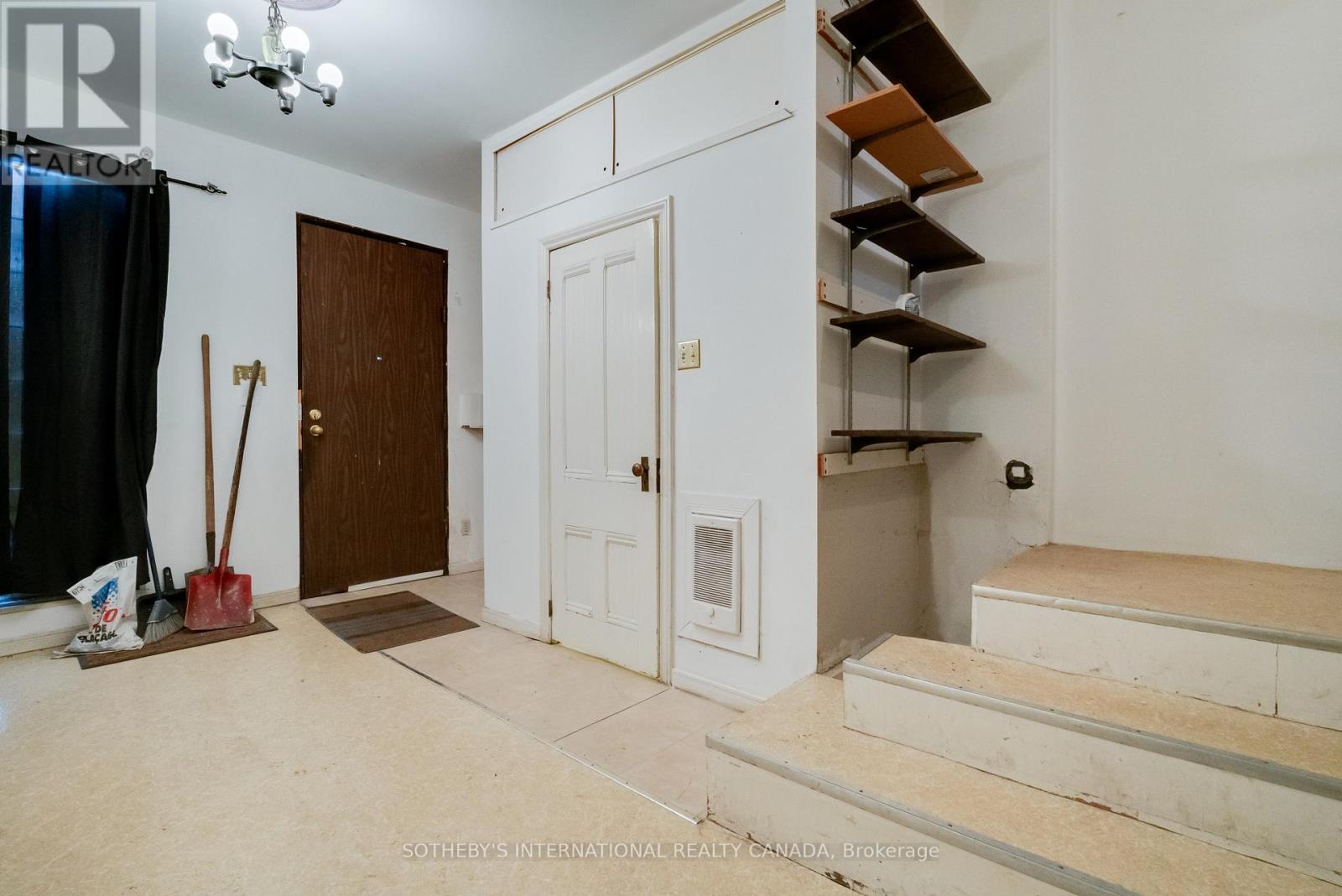 237 Carlton Street, Toronto (Moss Park), Ontario  M5A 2L2 - Photo 11 - C12383329