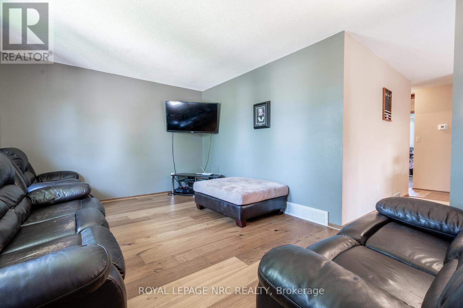 62 Lillian Place, Fort Erie, Ontario  L2A 5M2 - Photo 10 - X12383503