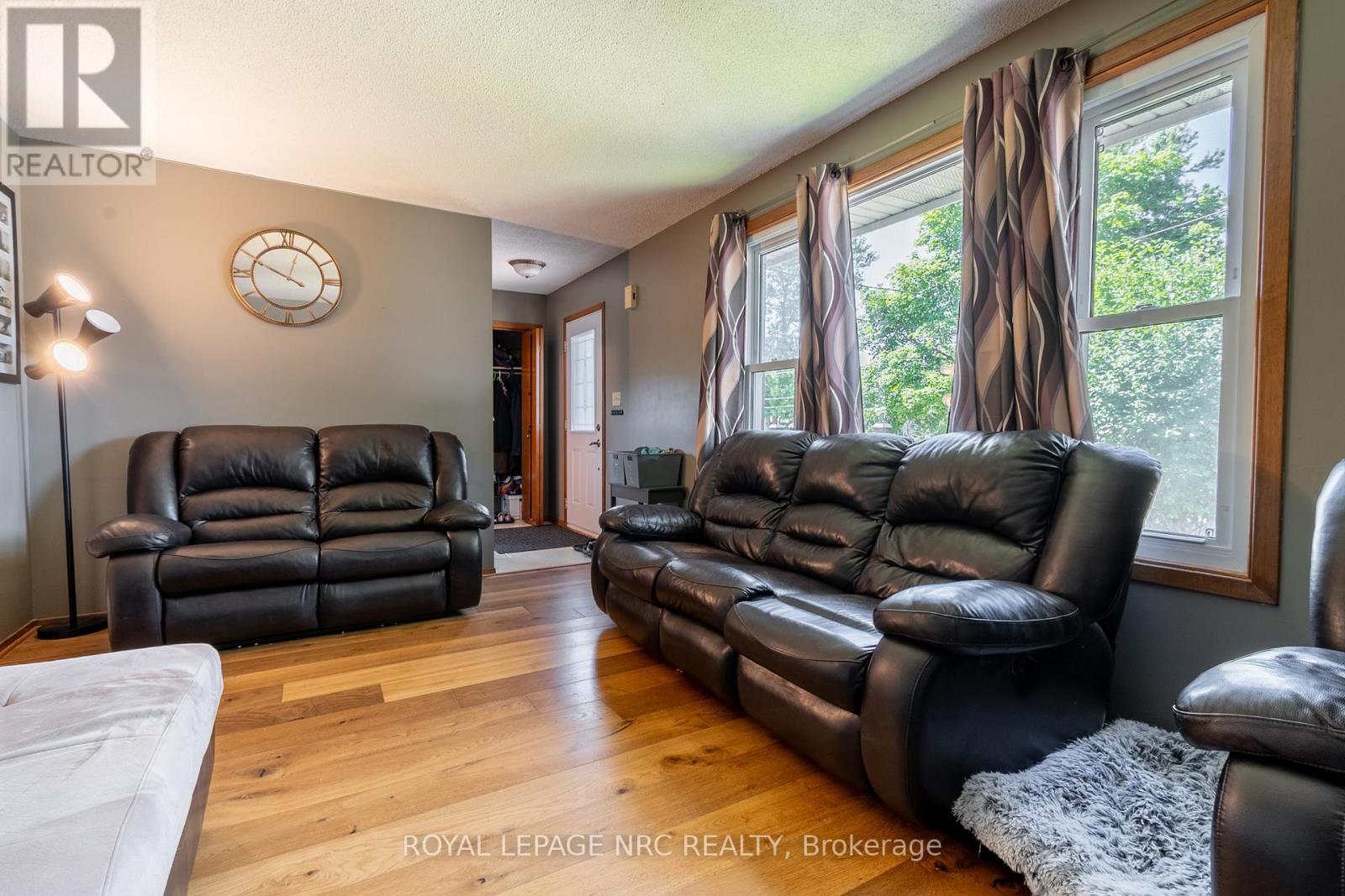 62 Lillian Place, Fort Erie, Ontario  L2A 5M2 - Photo 13 - X12383503